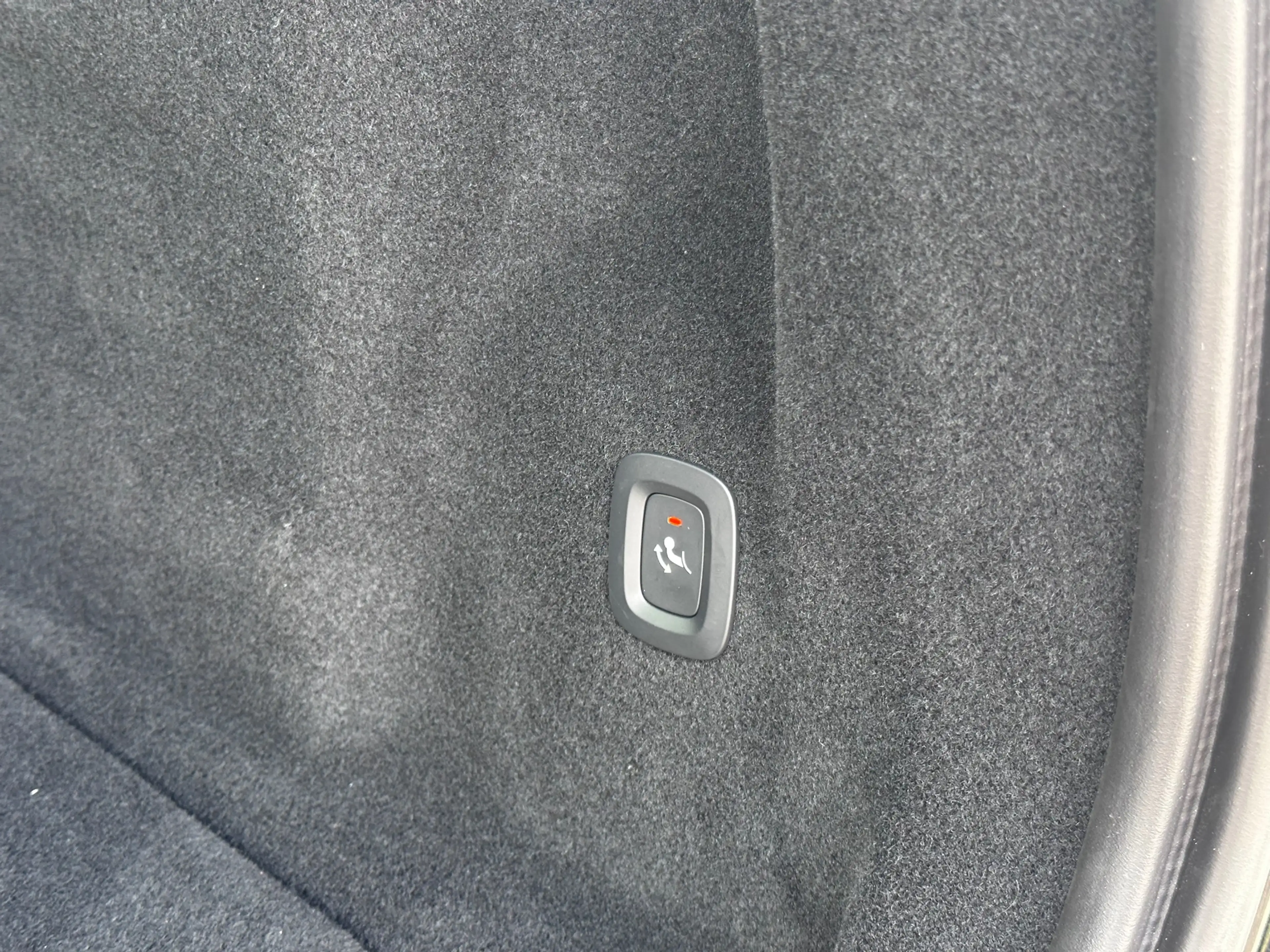 Volvo XC60 B5 Ultimate Dark ORG NL / HK AUDIO / MEMORY / PANO — photo 7