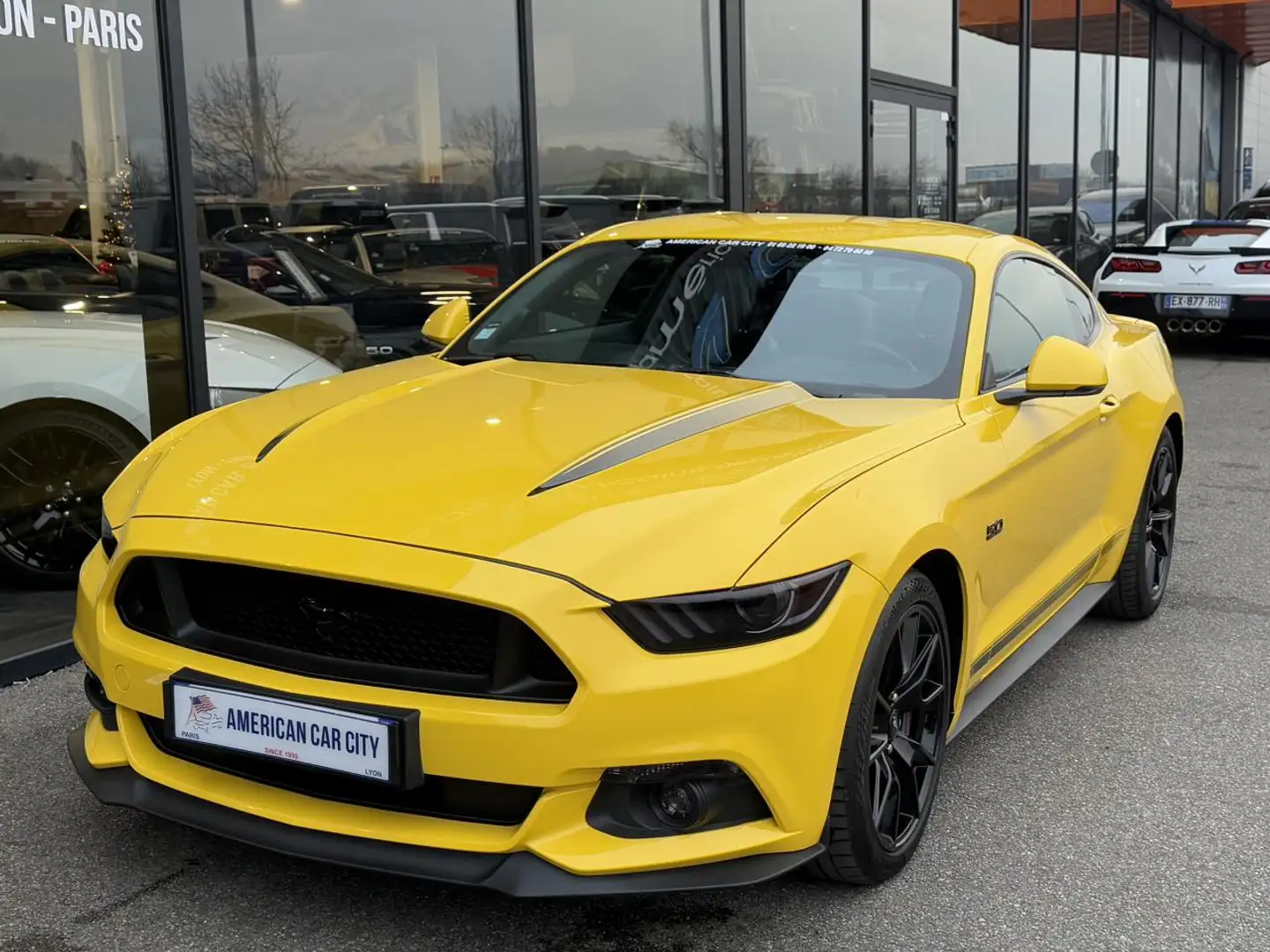 Ford Mustang GT Fastback V8 5.0L - Black shadow edition Jaune - 1