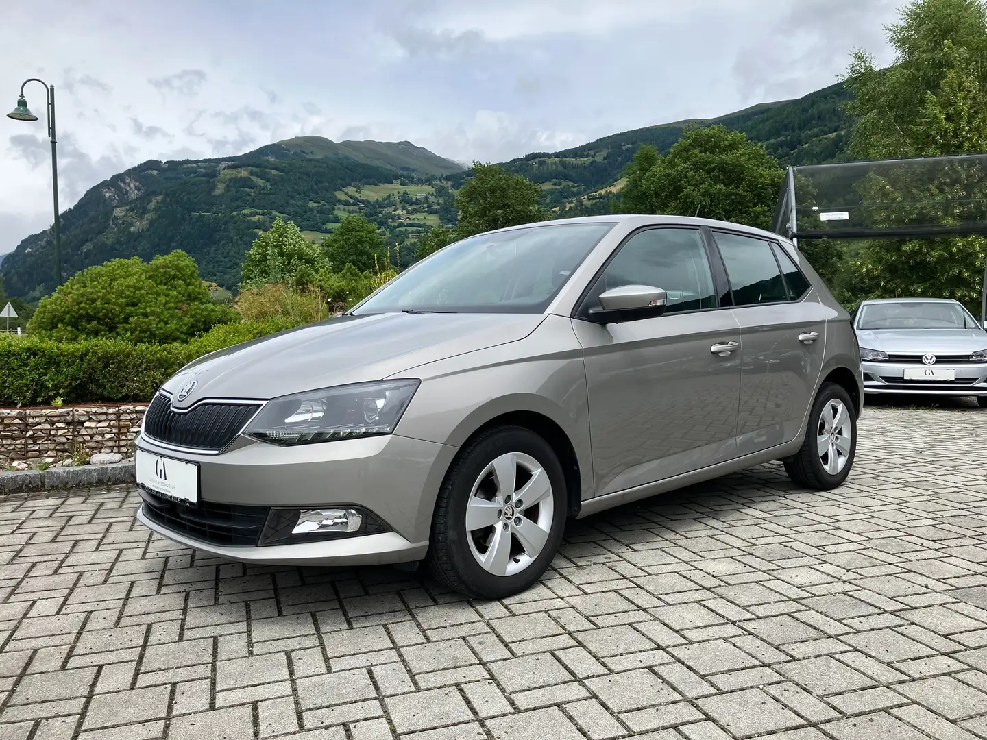 Skoda Fabia Ambition 1,0 TSI Beige - 1