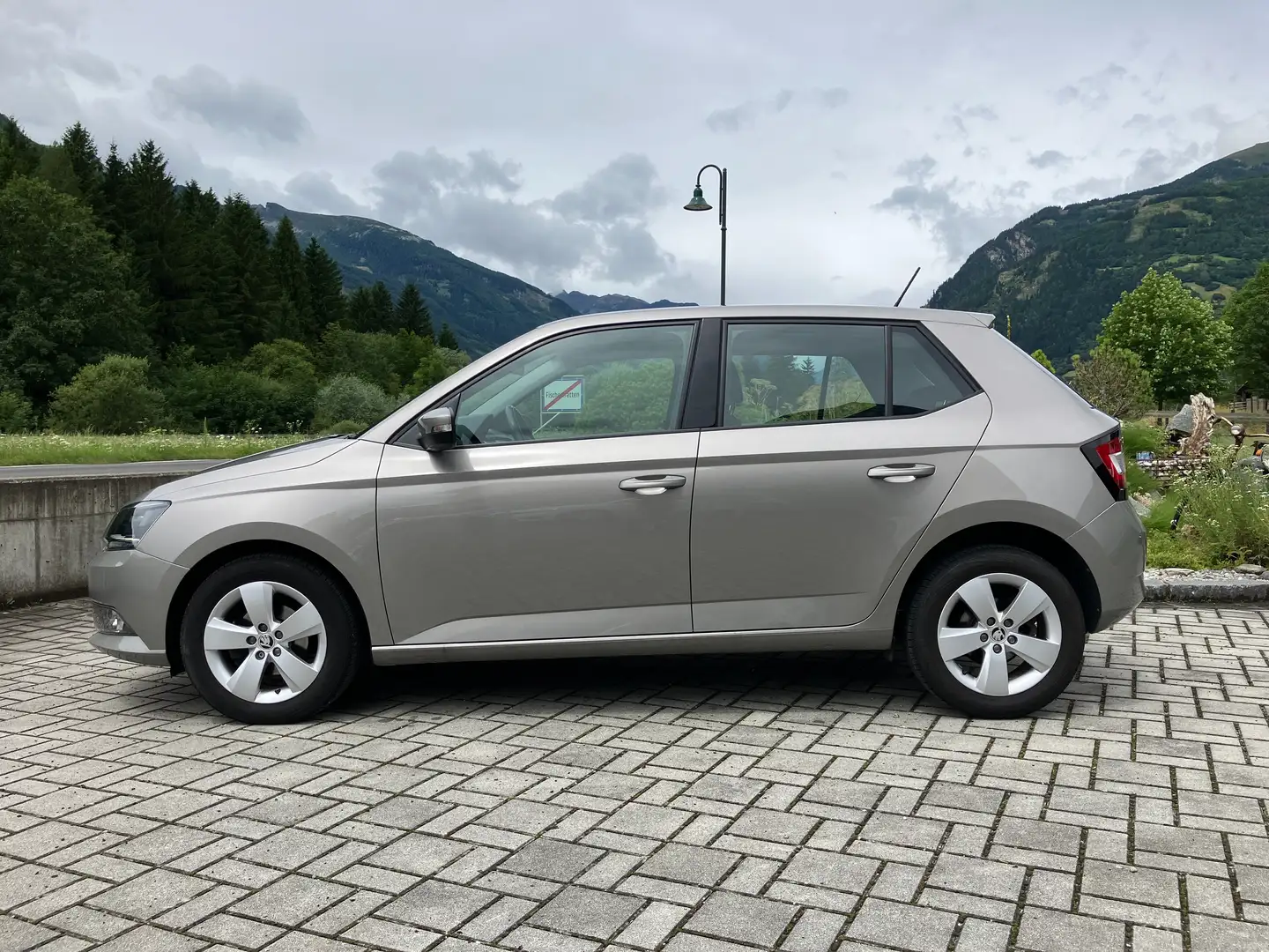Skoda Fabia Ambition 1,0 TSI Beige - 2
