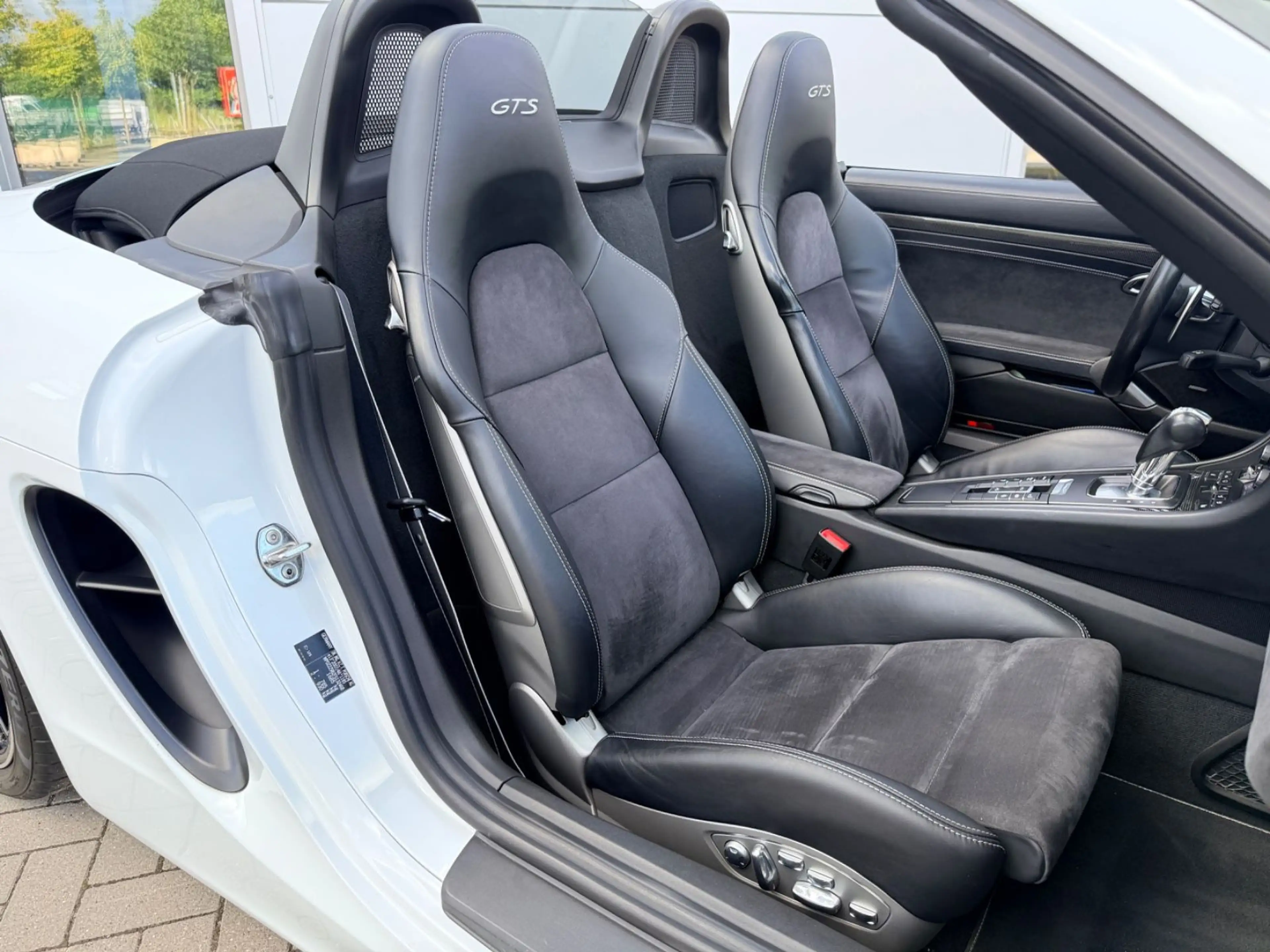 Porsche Boxster GTS Carbon 18 Wege Bose Approved 4/28 — photo 13