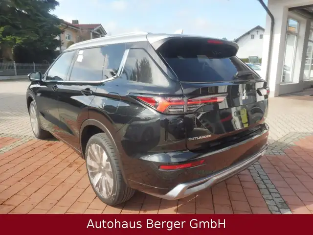 Mitsubishi Outlander view 7