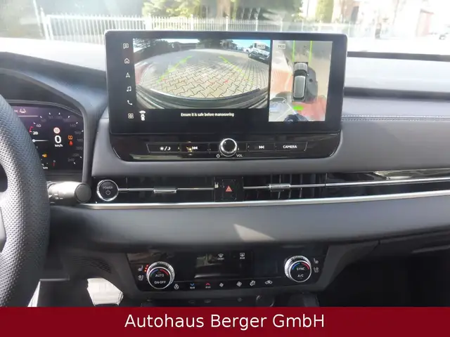 Mitsubishi Outlander view 13