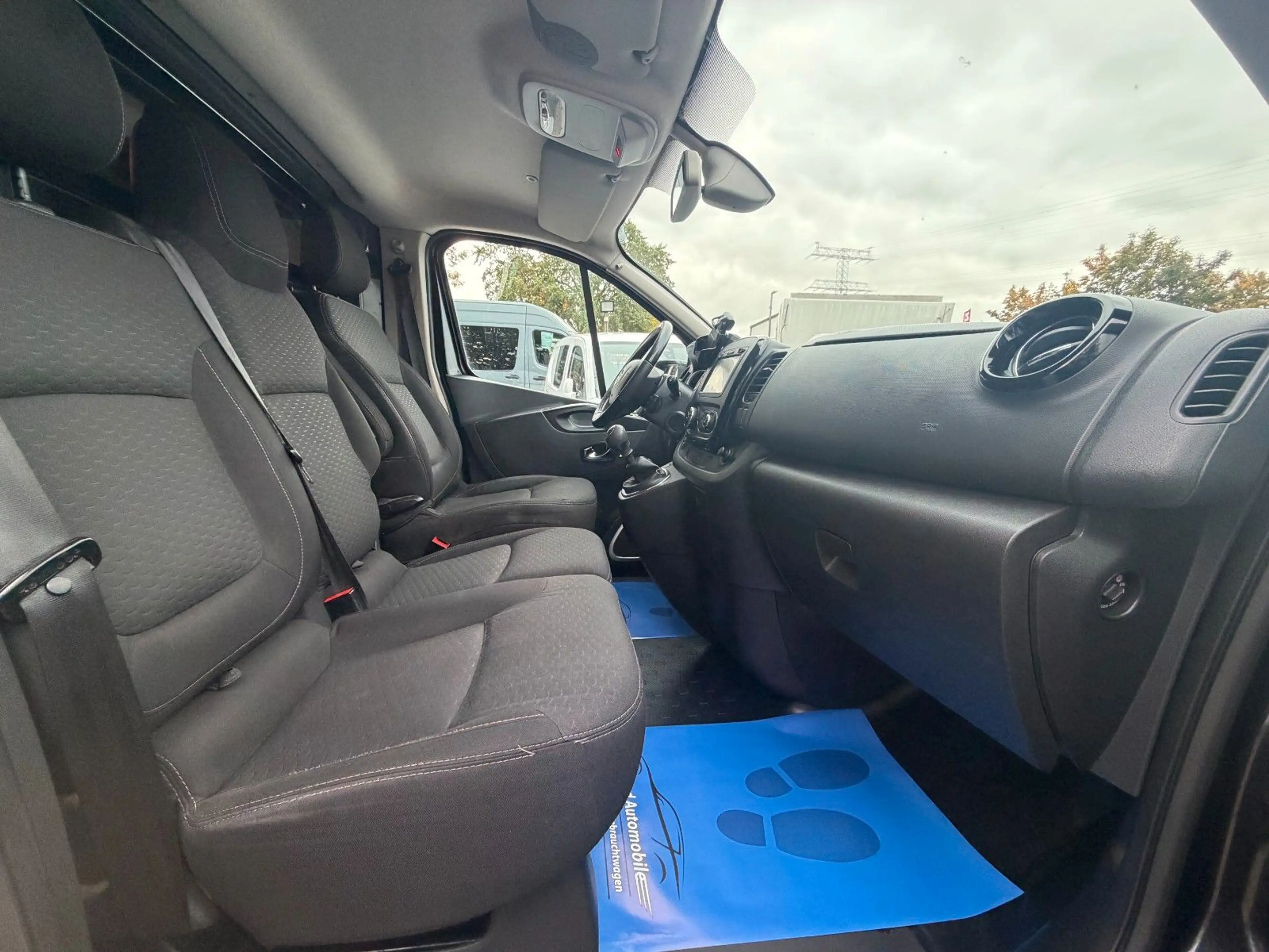 Opel Vivaro L2H1*2.HD*Klima*SHZ*Navi*AHK*PDC*TÜV NEU — photo 10
