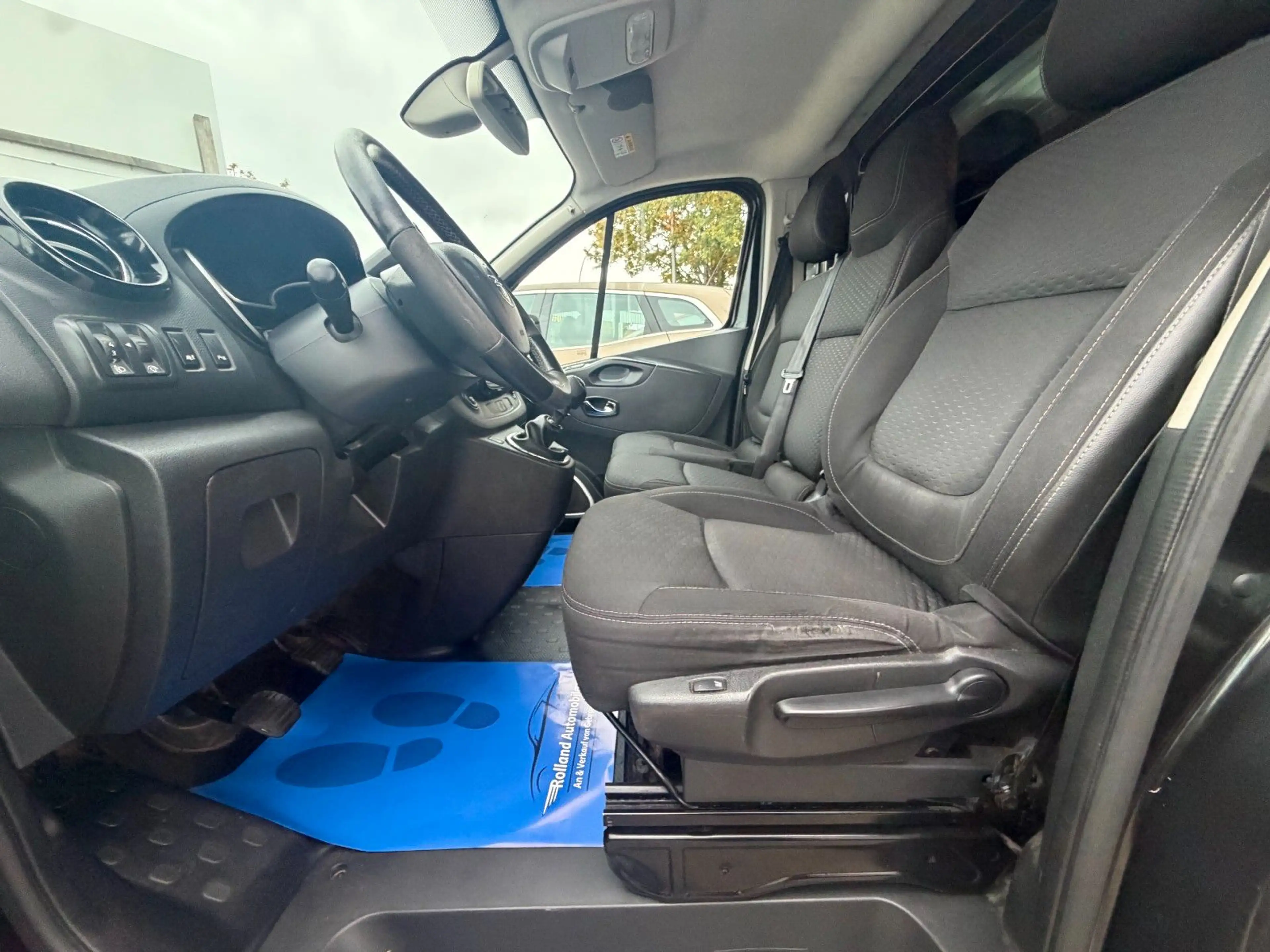 Opel Vivaro L2H1*2.HD*Klima*SHZ*Navi*AHK*PDC*TÜV NEU — photo 9