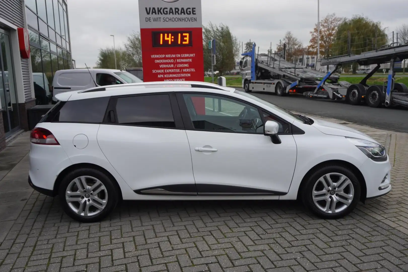 Renault Clio Estate 0.9 TCe Zen / Navi / Bluetooth / Sensoren a Blanc - 2