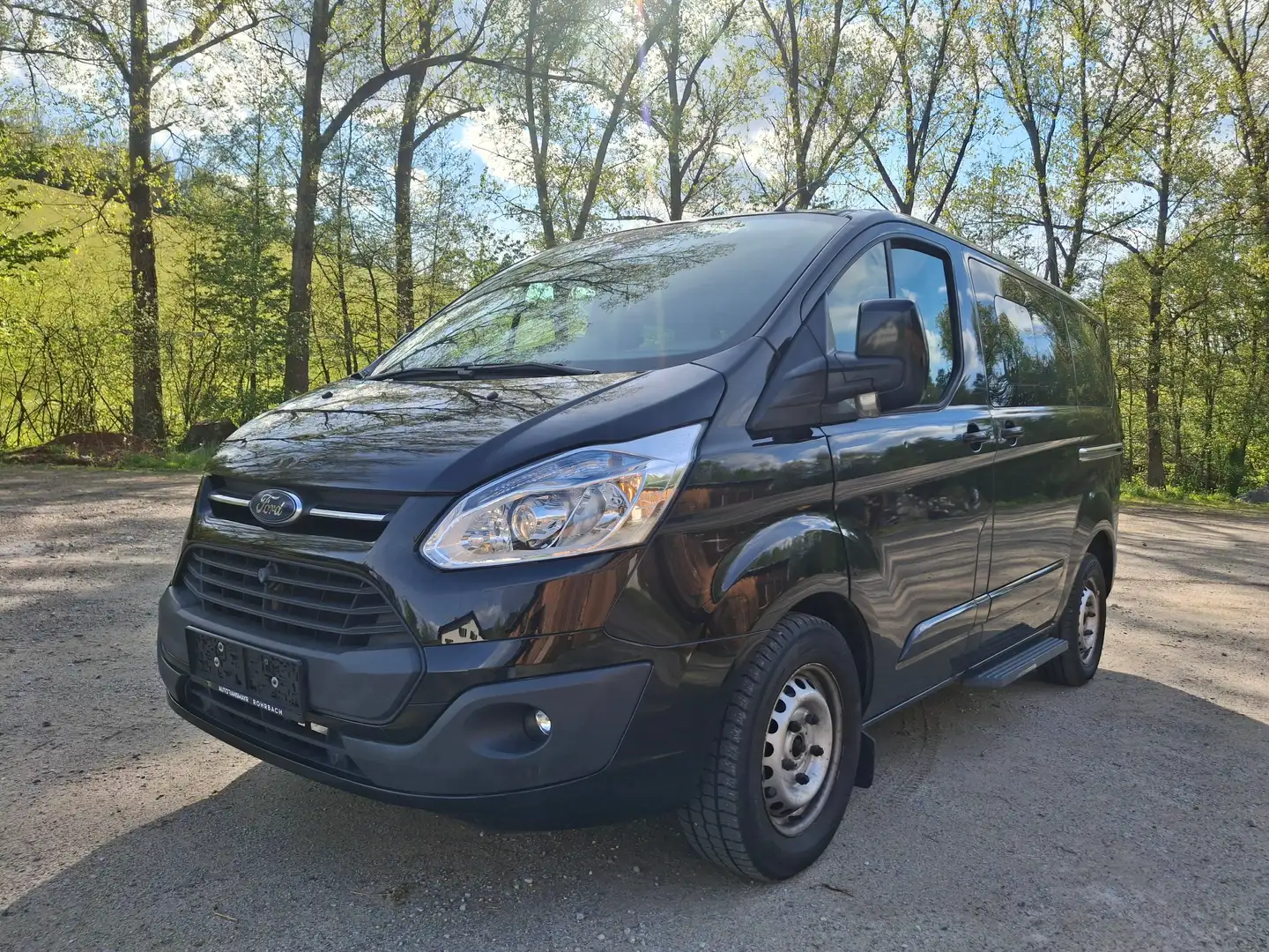 Ford Tourneo Custom Tourneo Custom L1H1 Titanium 2,2 TDCi Titanium Schwarz - 1