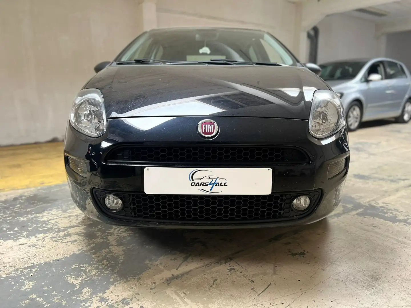 Fiat Punto 1.2i 8V Lounge A/C - PDC - ! 14 000 KM ! Чорний - 2