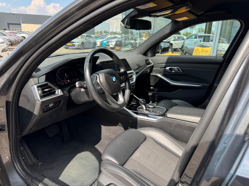 BMW 320 320I Executive Edition - sensoren - climate contro — photo 4