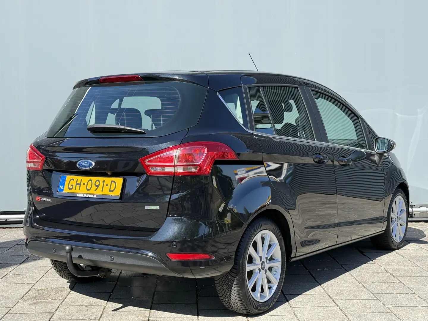 Ford B-Max BWJ 2015 | 1.0T 101PK Titanium | TREKHAAK | CAMERA Zwart - 2
