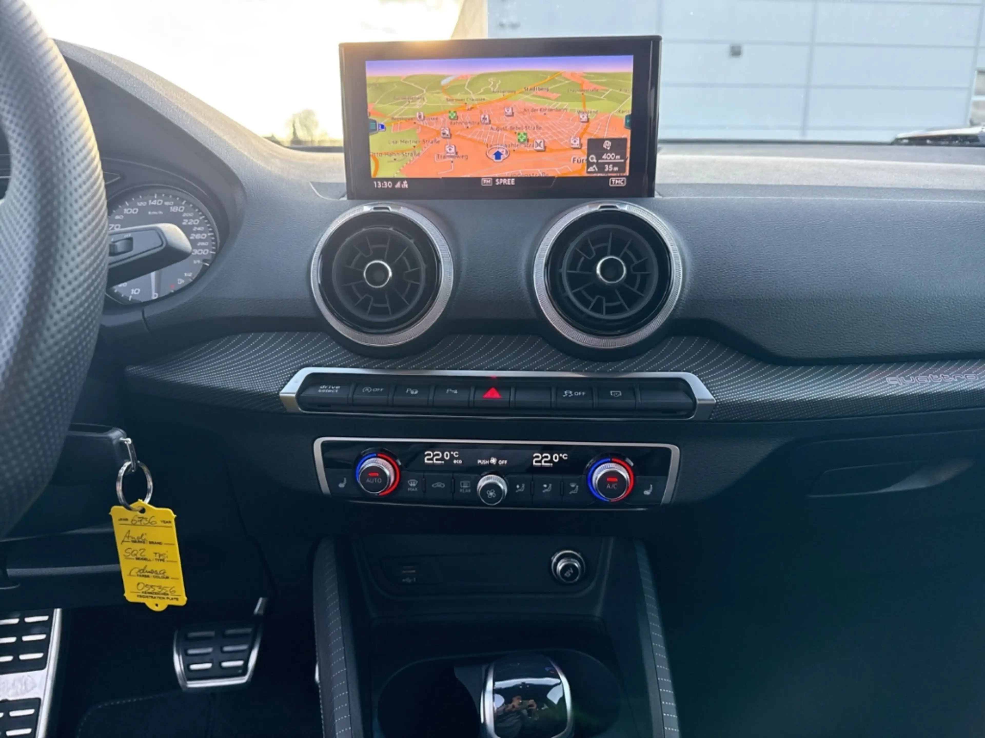 Audi SQ2 2.0 TFSI S tronic quattro Navi LED 2-Zonen-Klimaau — photo 12