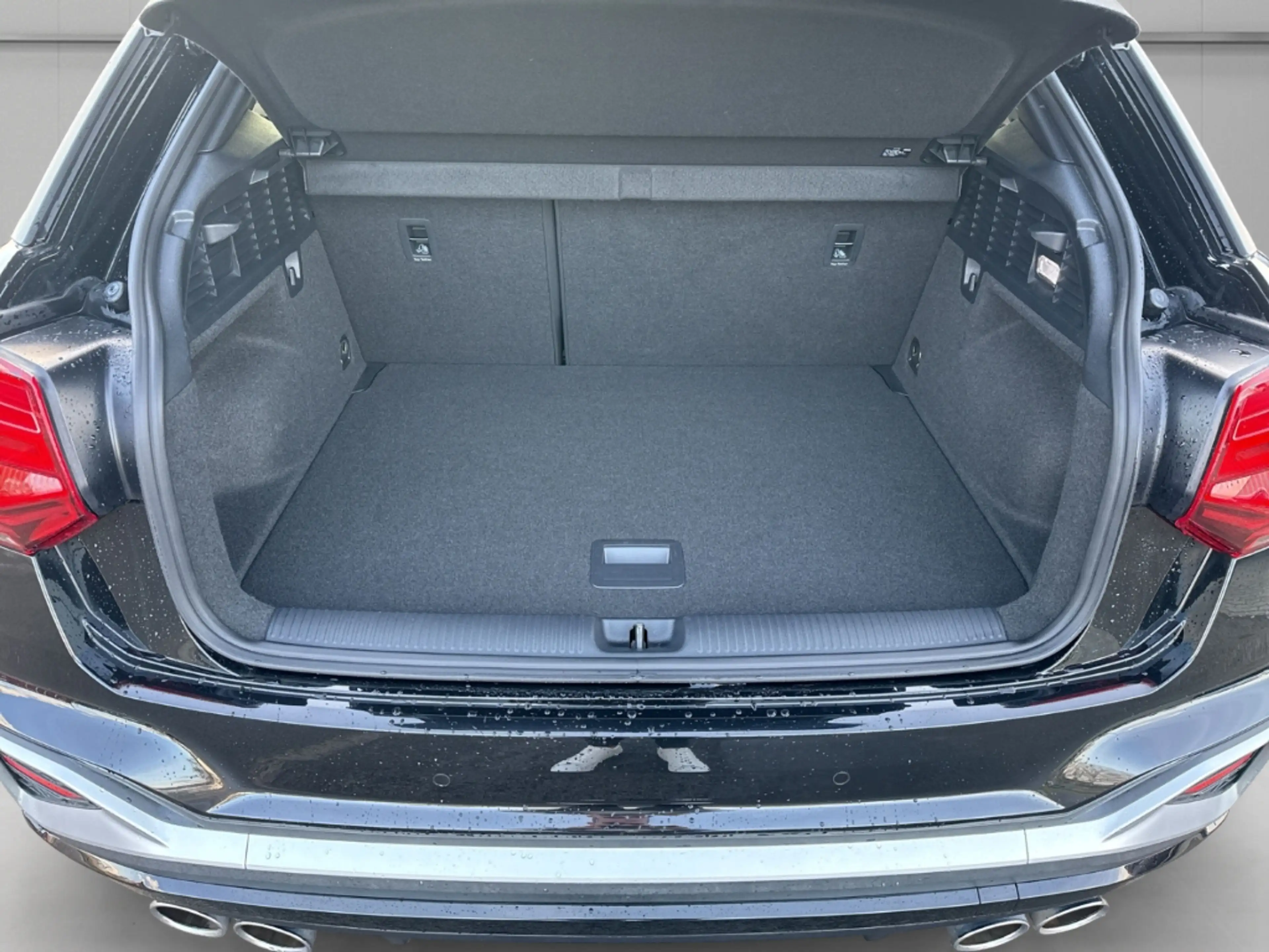 Audi SQ2 2.0 TFSI S tronic quattro Navi LED 2-Zonen-Klimaau — photo 14