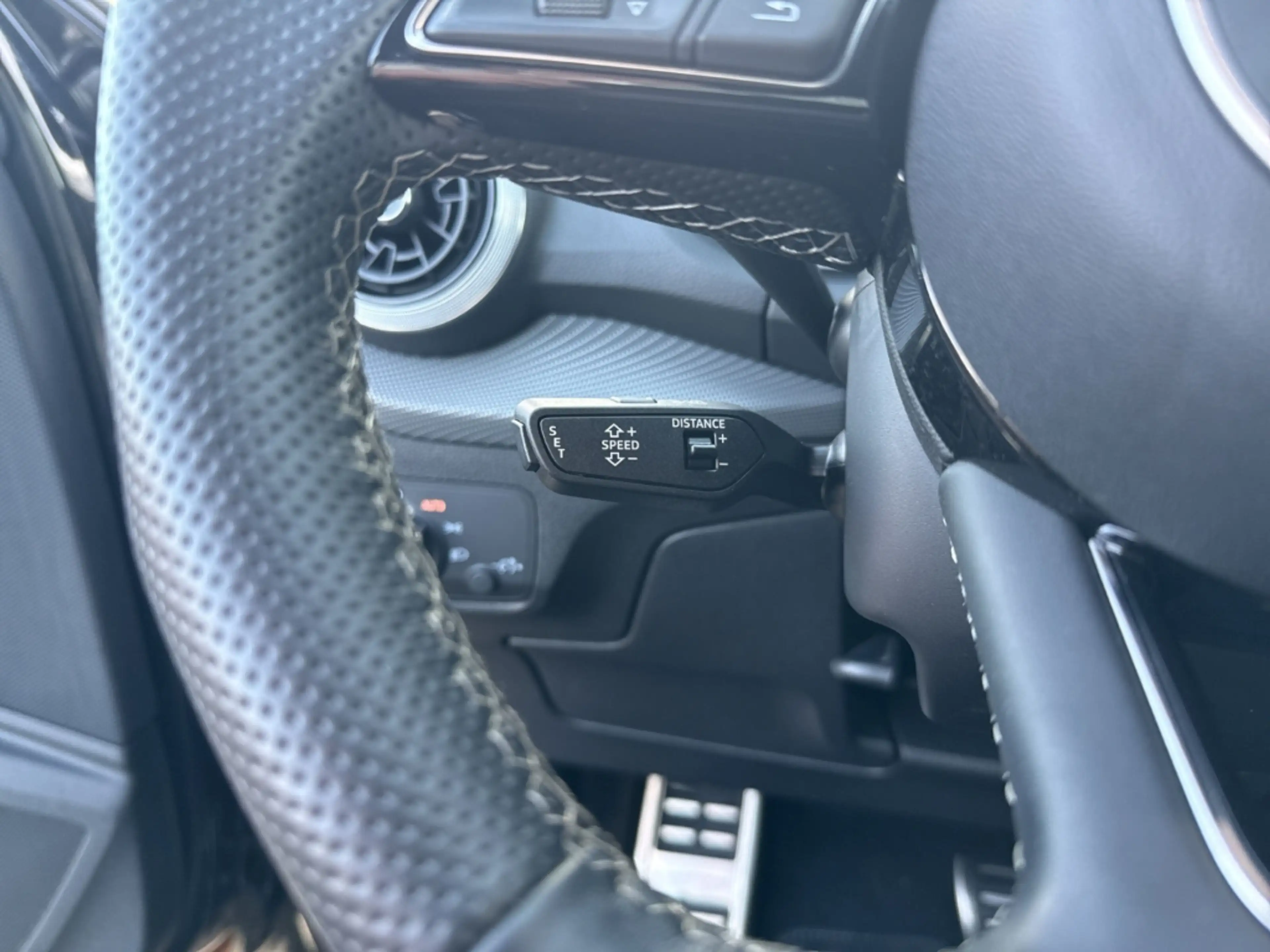 Audi SQ2 2.0 TFSI S tronic quattro Navi LED 2-Zonen-Klimaau — photo 10