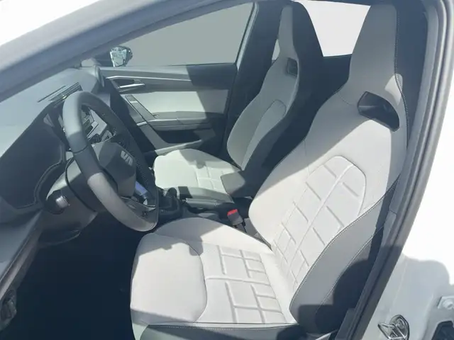 Seat Ibiza view 8