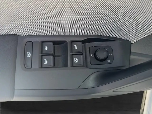 Seat Ibiza view 12