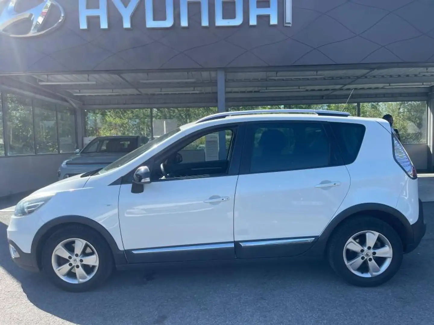 Renault Scenic 1.6 dCi 130ch energy Bose eco² Blanc - 2