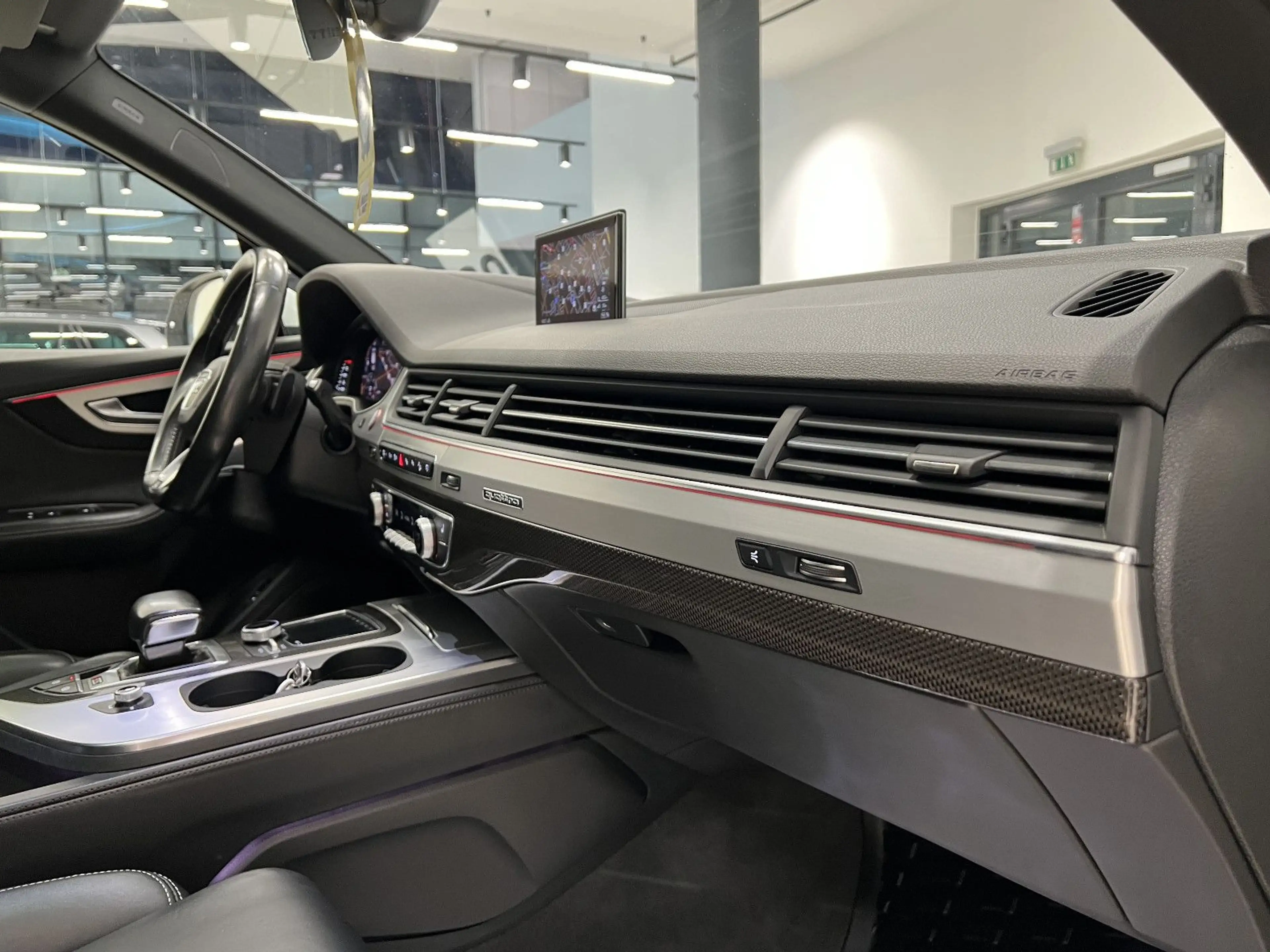 Audi SQ7 4.0|7SITZ|HUD|SOFT|360|LUFT|PANO|CARBON|BOSE — photo 5
