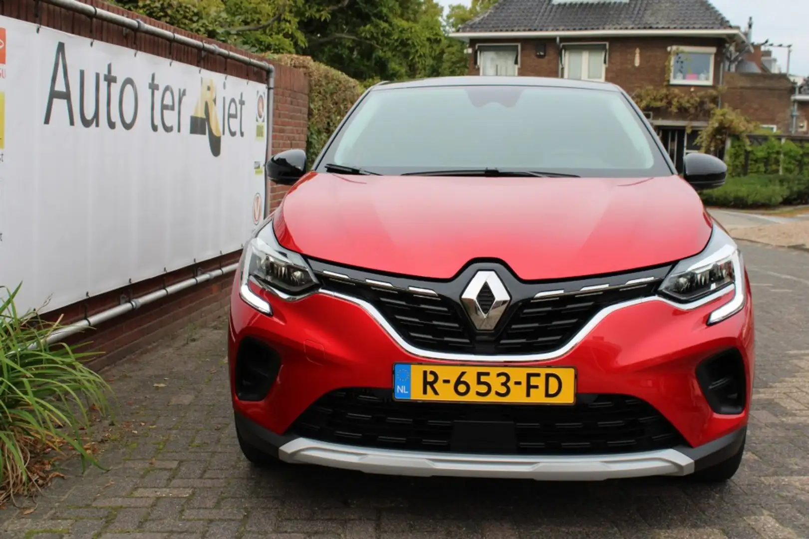 Renault Captur TCe 130 pk Experience  EDC Automaat Rot - 2