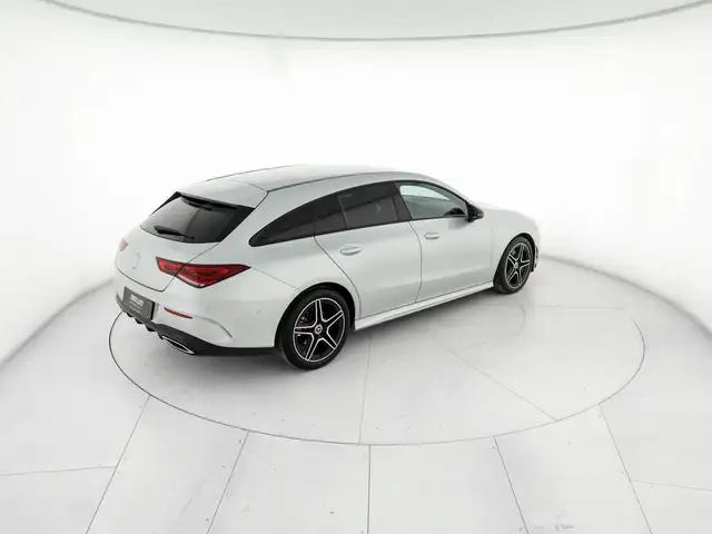 Mercedes-Benz Cla view 4