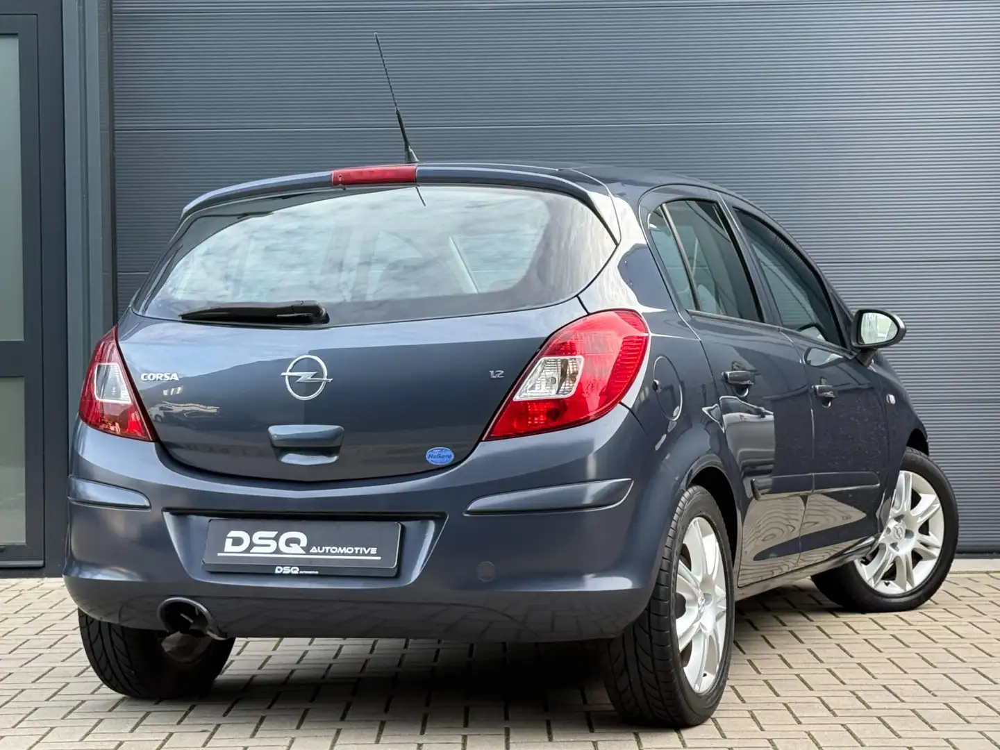 Opel Corsa 1.2-16V Enjoy Blauw - 2