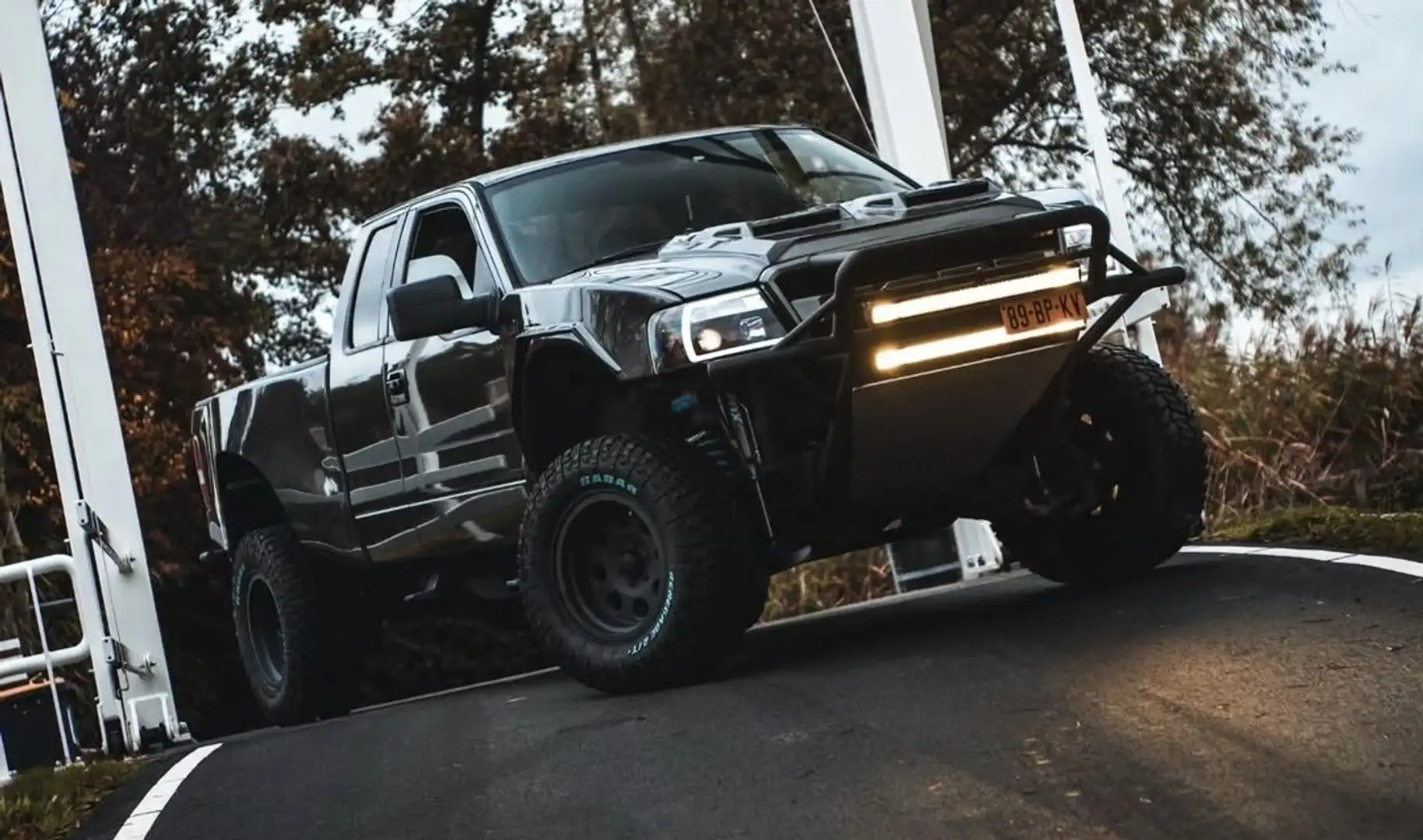 Ford F 150 5.4 V8 "Pre runner" Gri - 1