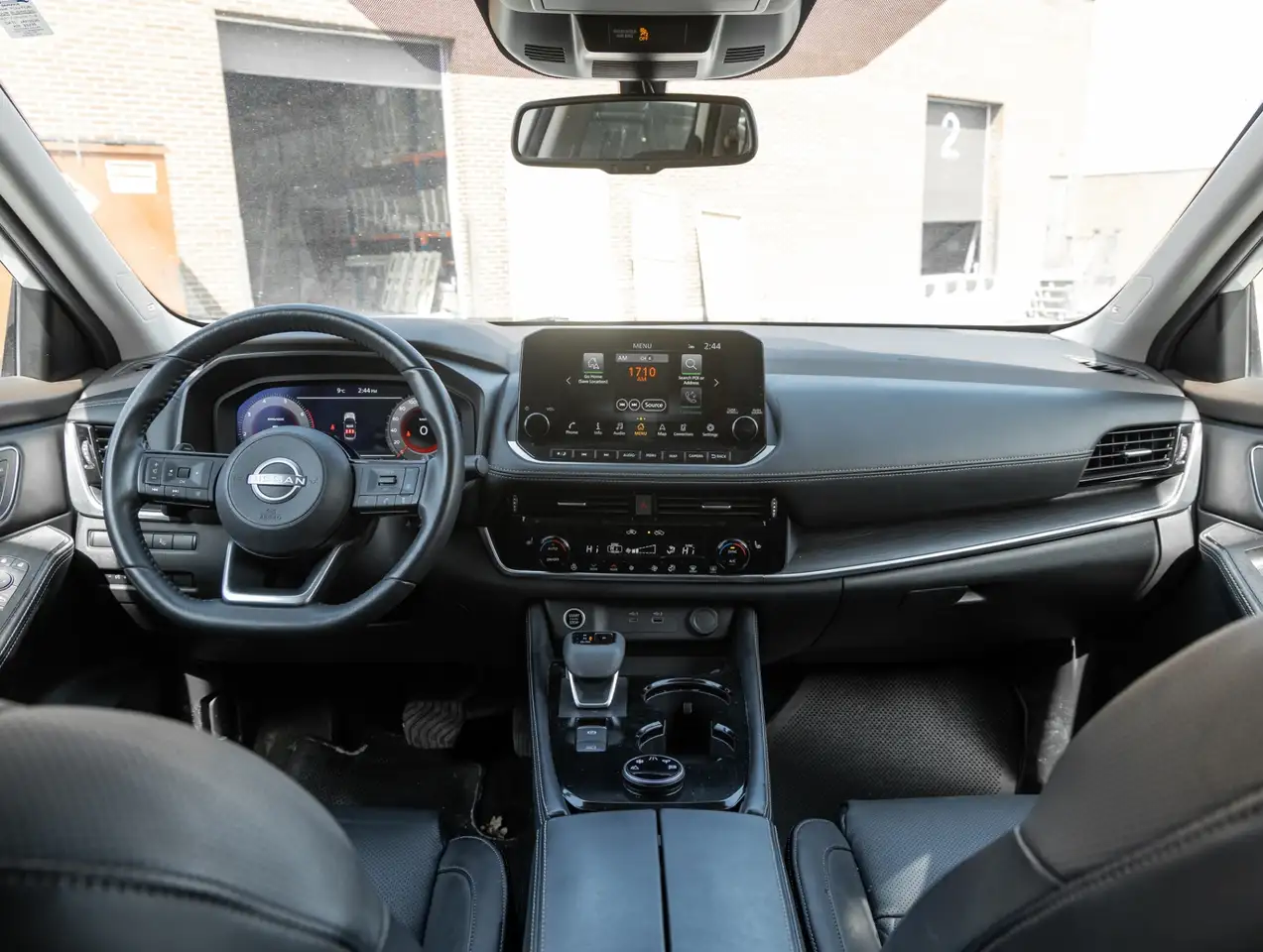 Nissan Rogue снимка Nissan Rogue