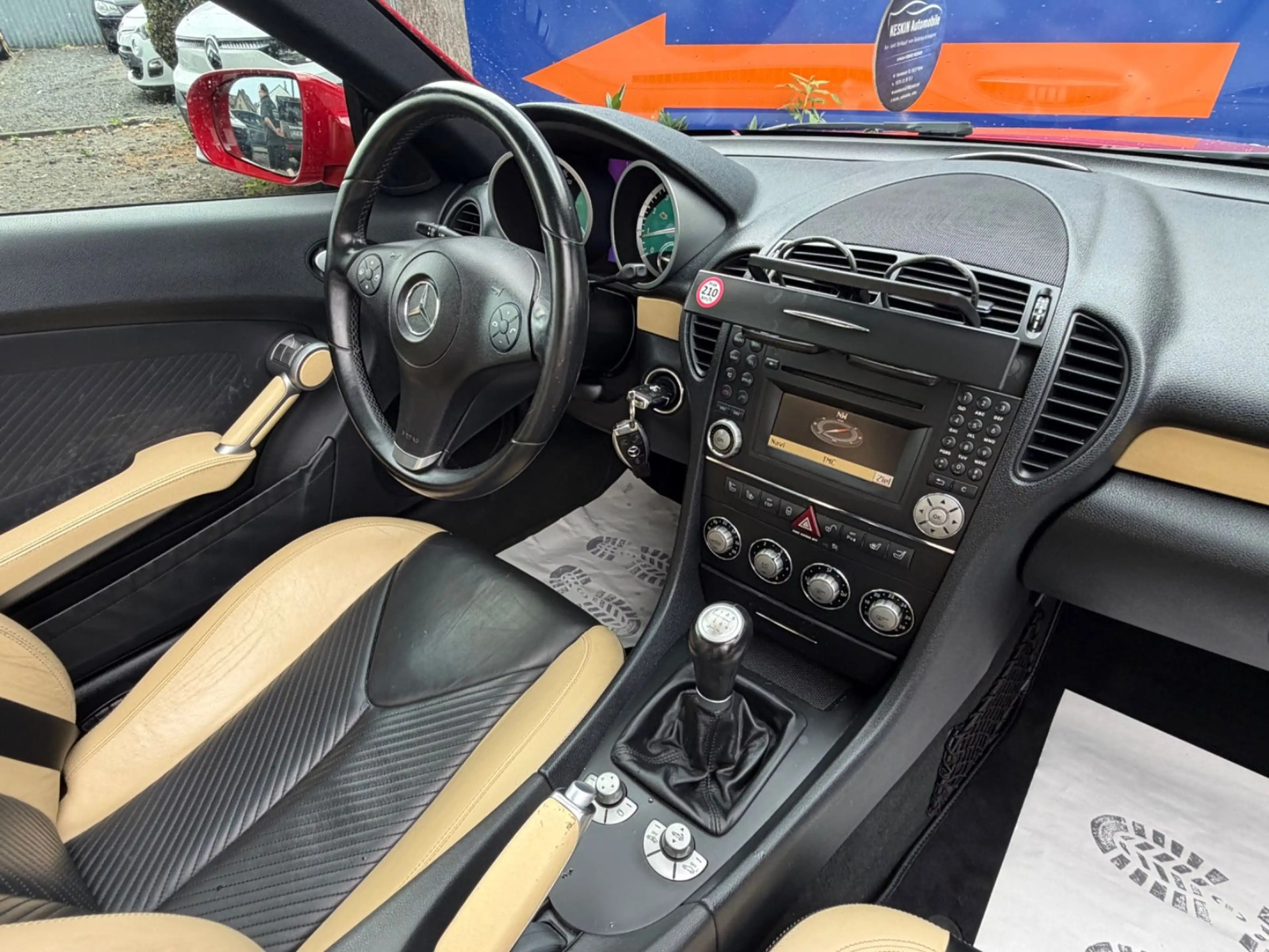 Mercedes-Benz SLK 300 SLK Roadster 300*AMG LINE*DESIGNO*LEDER*NAVI* — photo 15