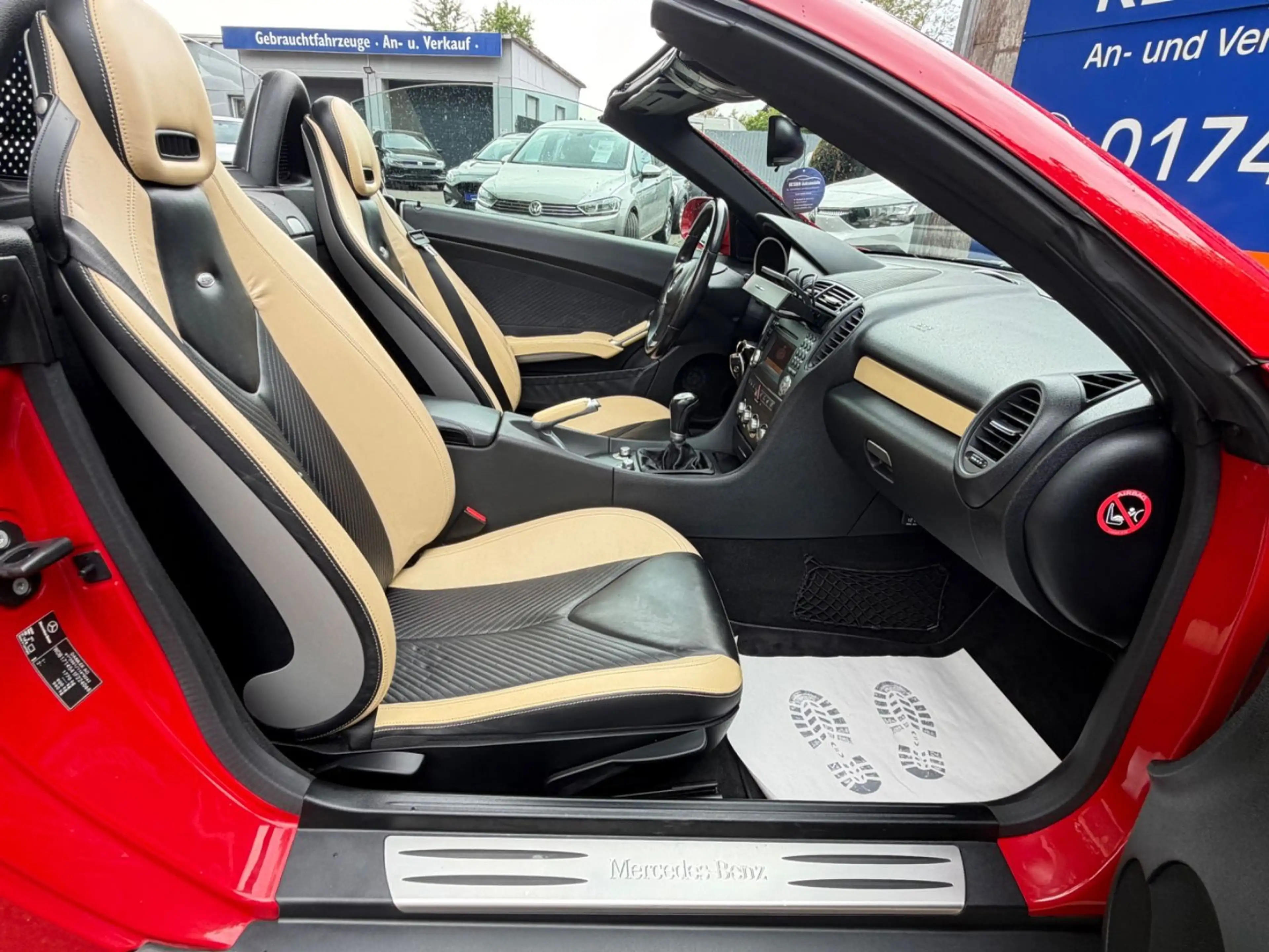 Mercedes-Benz SLK 300 SLK Roadster 300*AMG LINE*DESIGNO*LEDER*NAVI* — photo 14