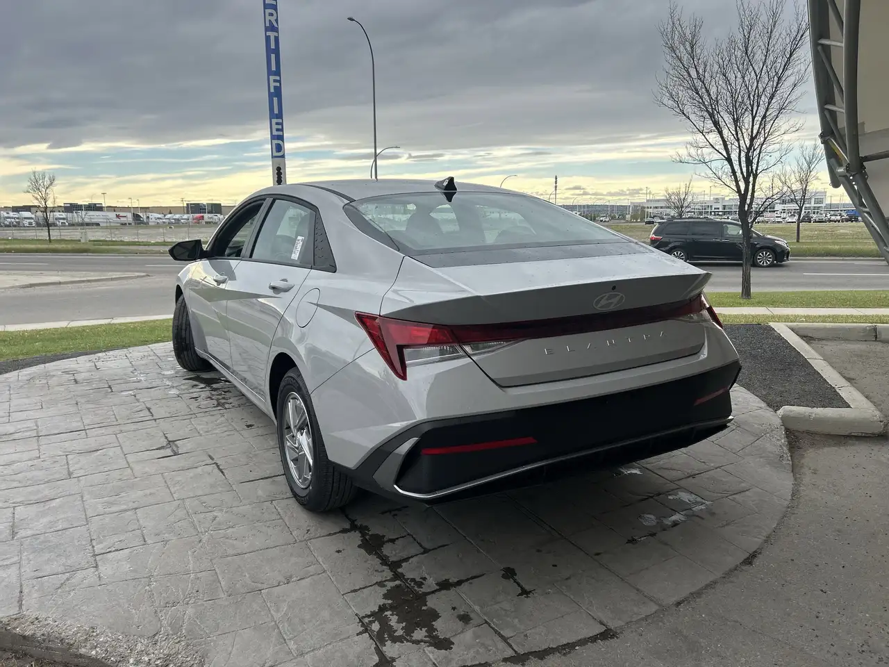 Hyundai ELANTRA снимка Hyundai ELANTRA