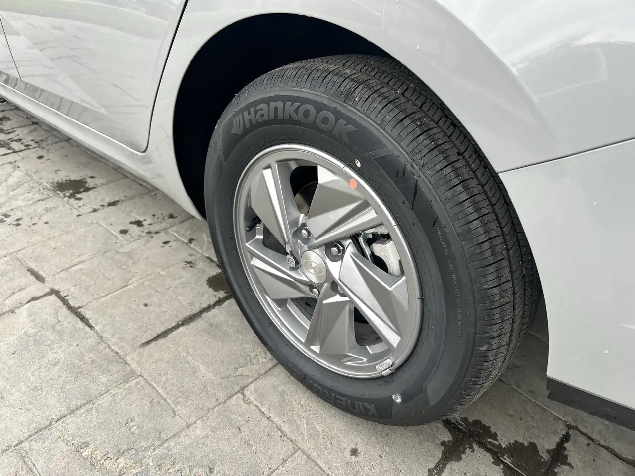 Hyundai ELANTRA снимка Hyundai ELANTRA