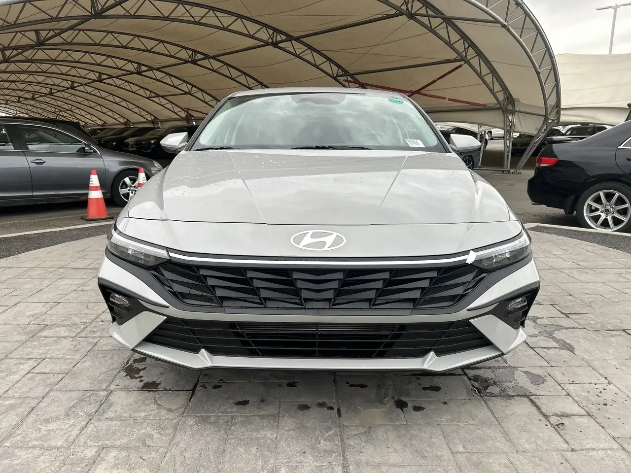 Hyundai ELANTRA снимка Hyundai ELANTRA