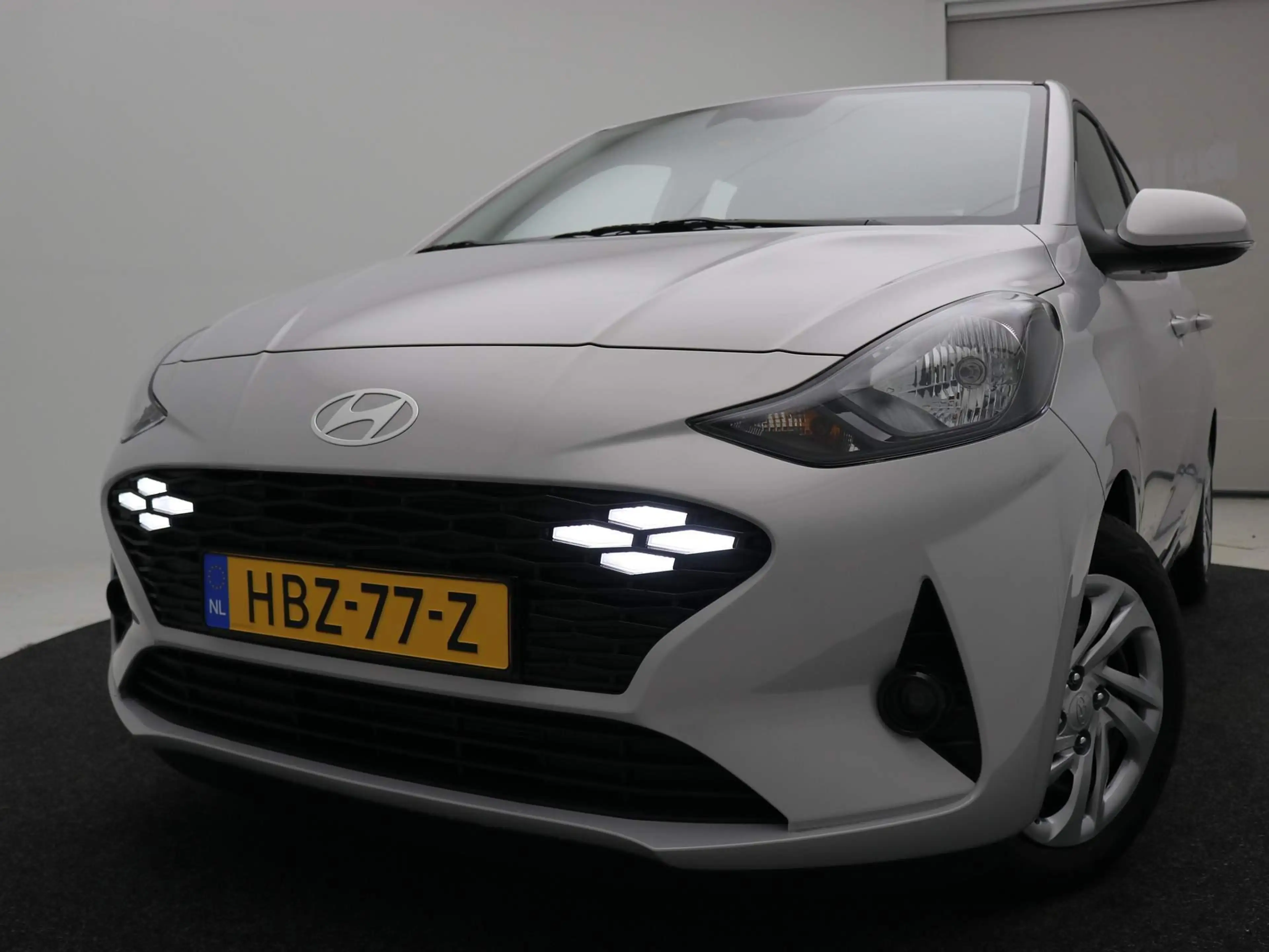 Hyundai i10 1.0 Comfort Smart / Navigatie / Cruise Control / A — photo 21