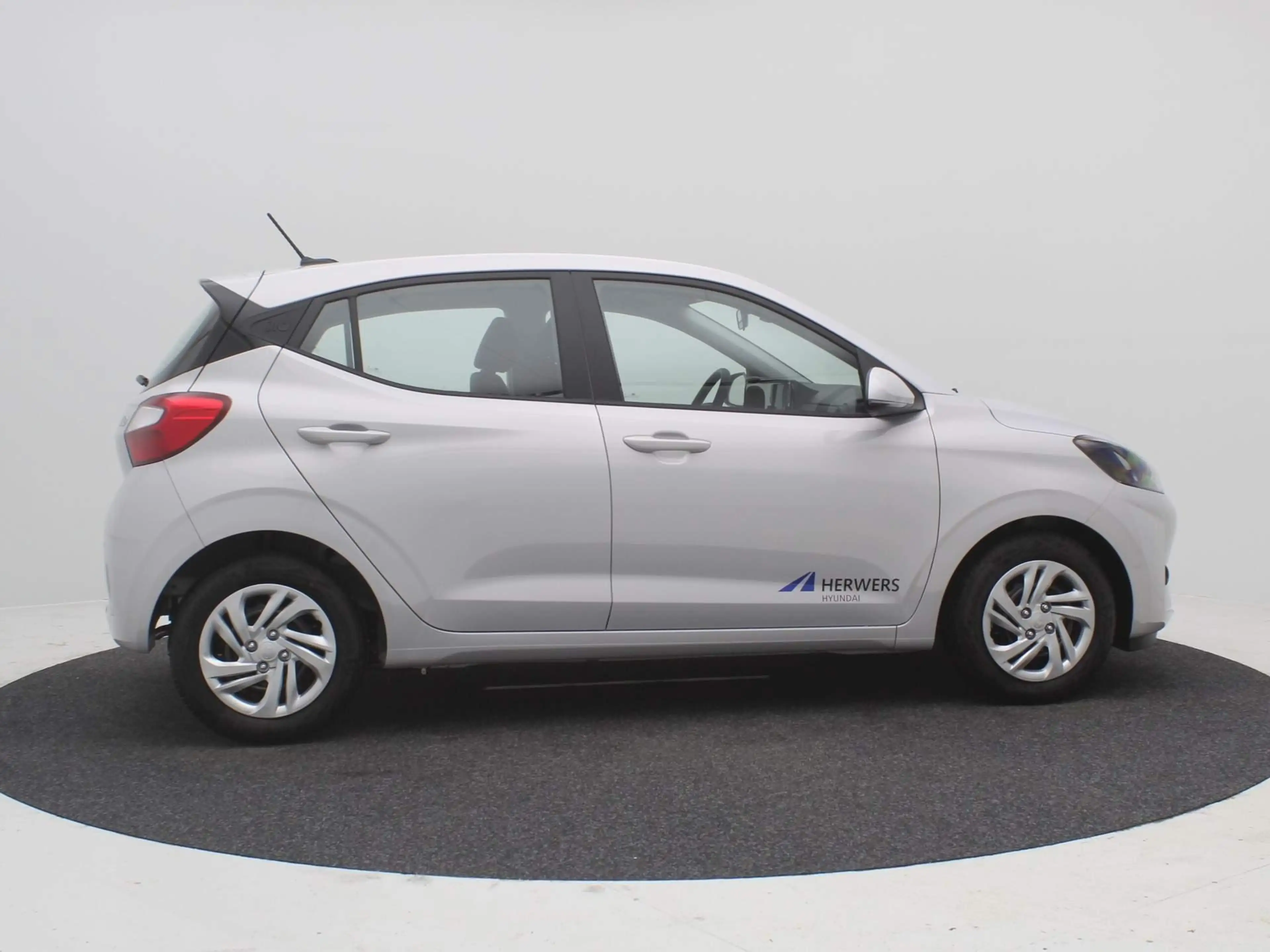 Hyundai i10 1.0 Comfort Smart / Navigatie / Cruise Control / A — photo 11