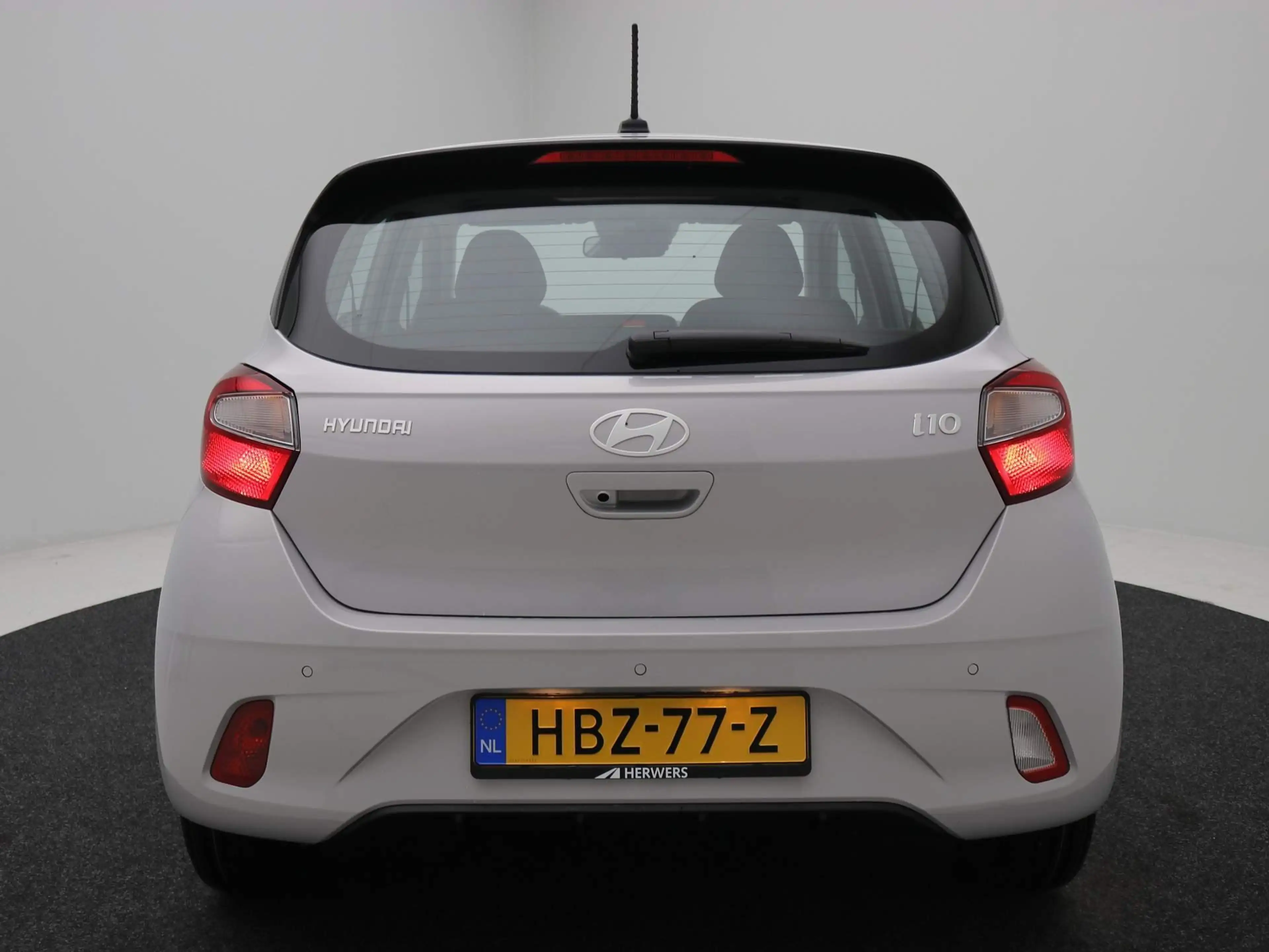 Hyundai i10 1.0 Comfort Smart / Navigatie / Cruise Control / A — photo 23