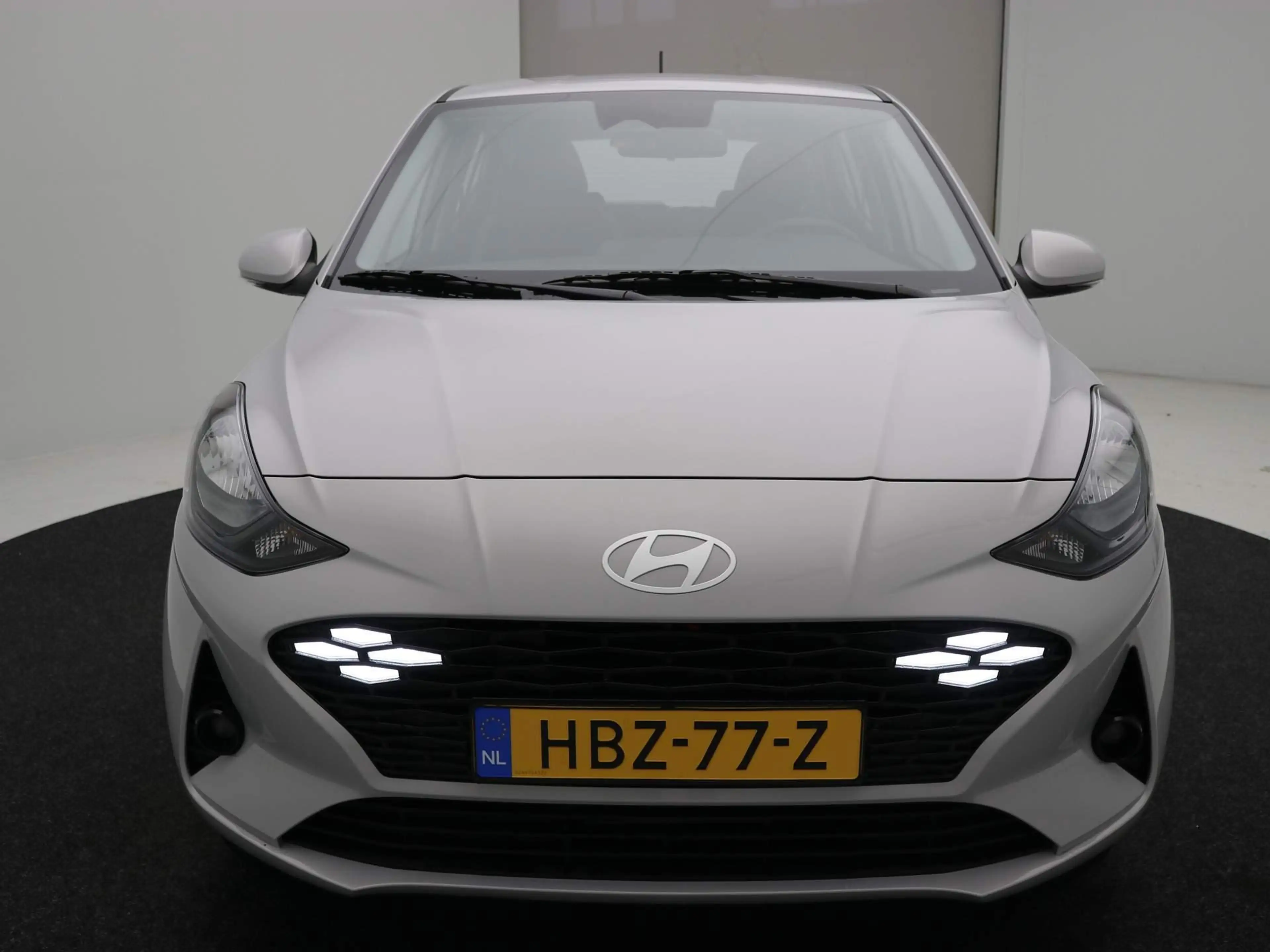 Hyundai i10 1.0 Comfort Smart / Navigatie / Cruise Control / A — photo 48