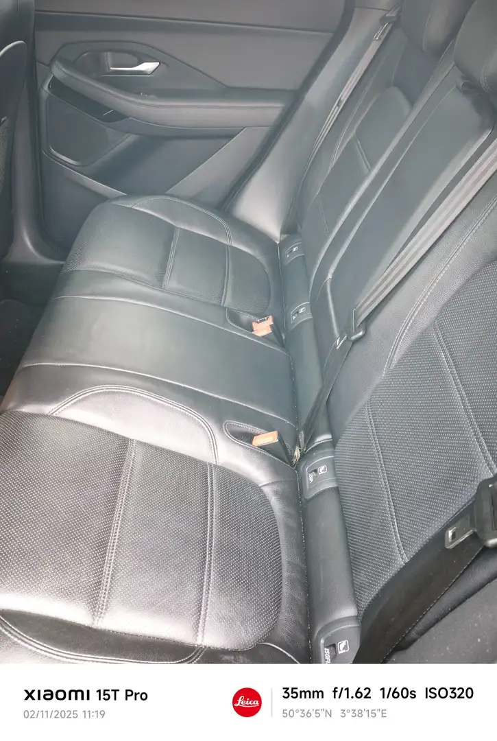 Jaguar E-Pace E-Pace 2.0 D AWD S (EU6.2) Zwart - 2