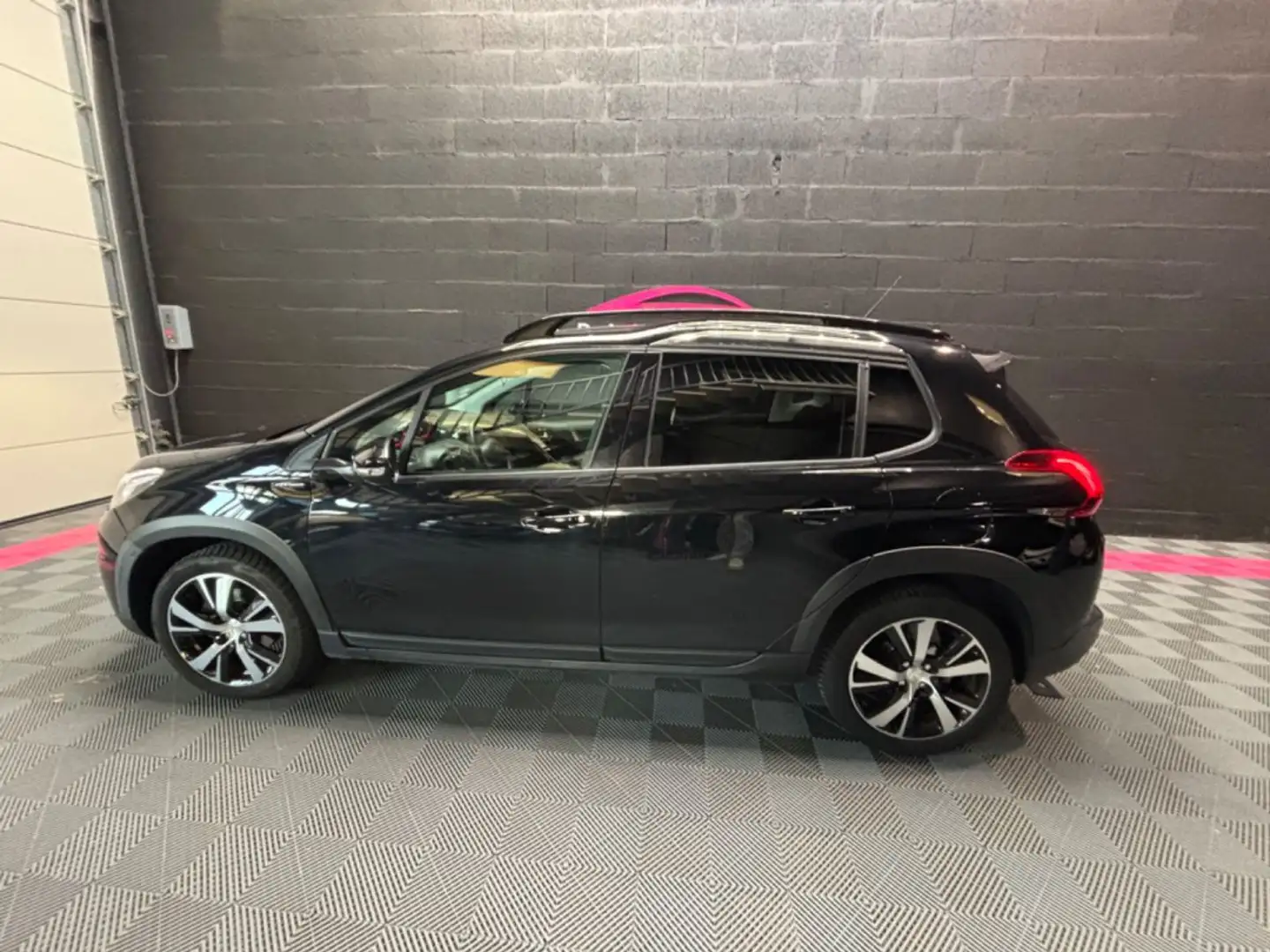 Peugeot 2008 PureTech 110ch SS EAT6 GT Line Noir - 2