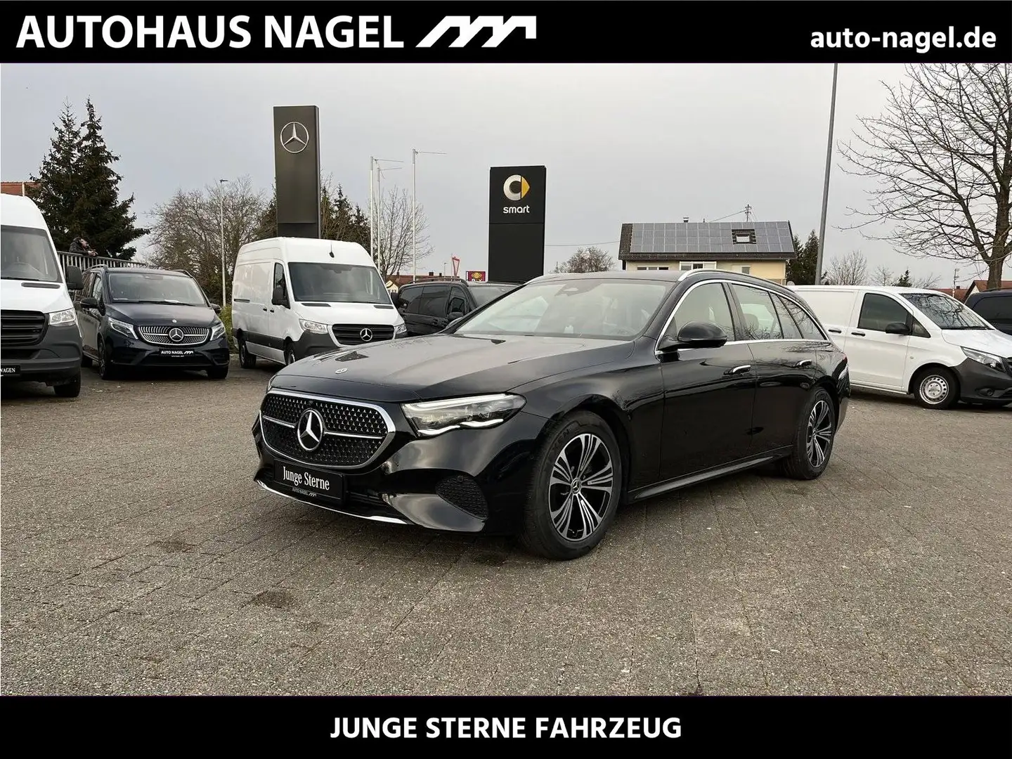 Mercedes-Benz E 220 d T Avantgarde Advanced + AHK Keyless uvm. Zwart - 1