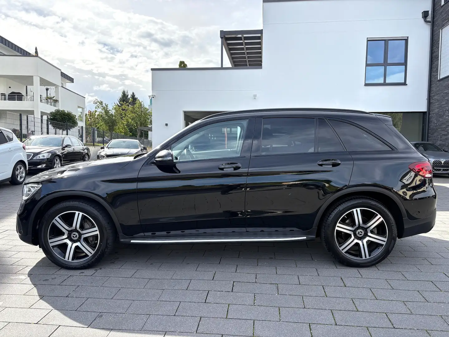 Mercedes-Benz GLC 220 d *BURMESTER *DISTRONIC *LED *AHK *NIGHT Negro - 2