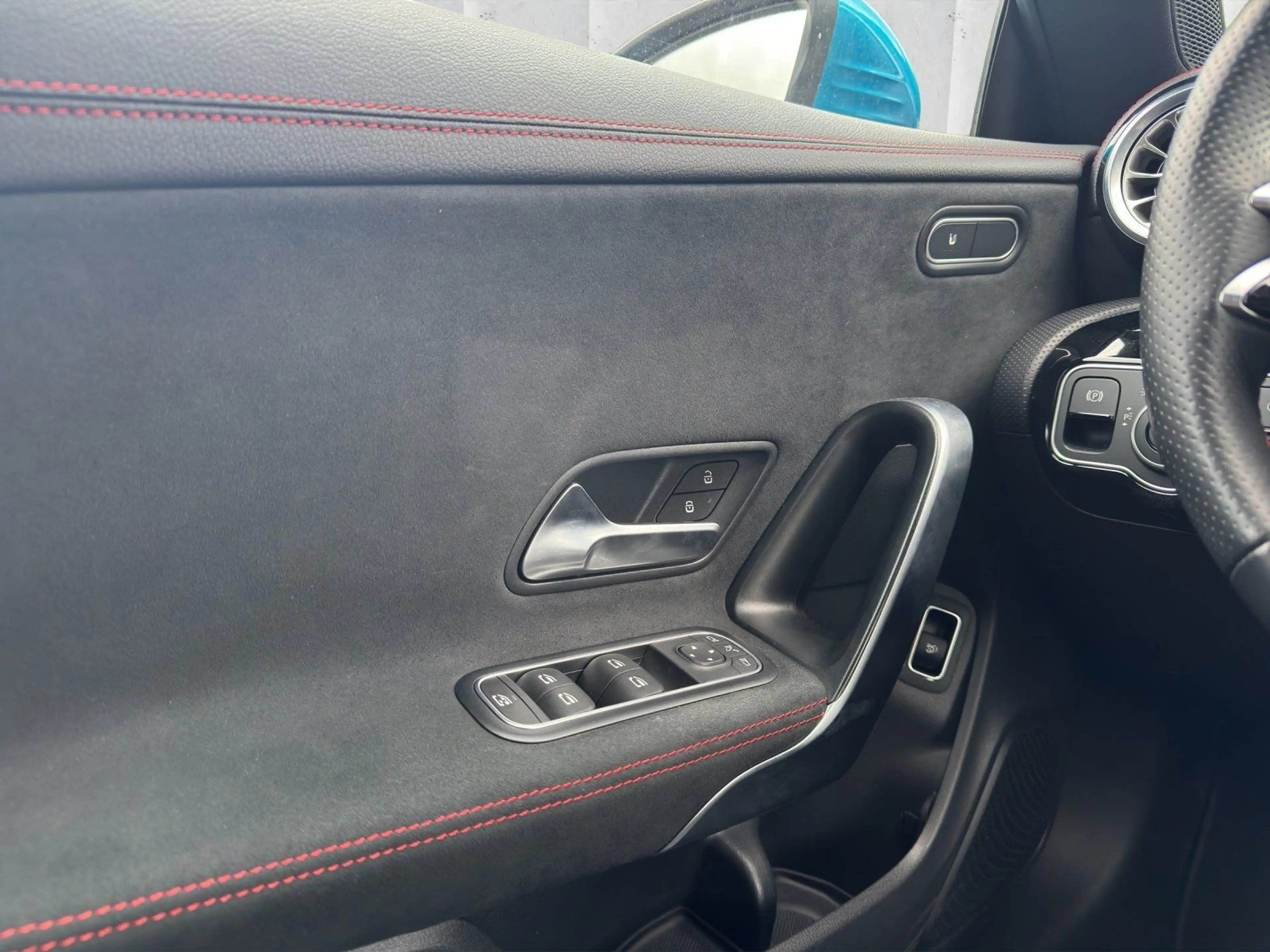 Mercedes-Benz CLA 200 Coupé AMG Rückfahrkamera Spurhalte Ambie — photo 12