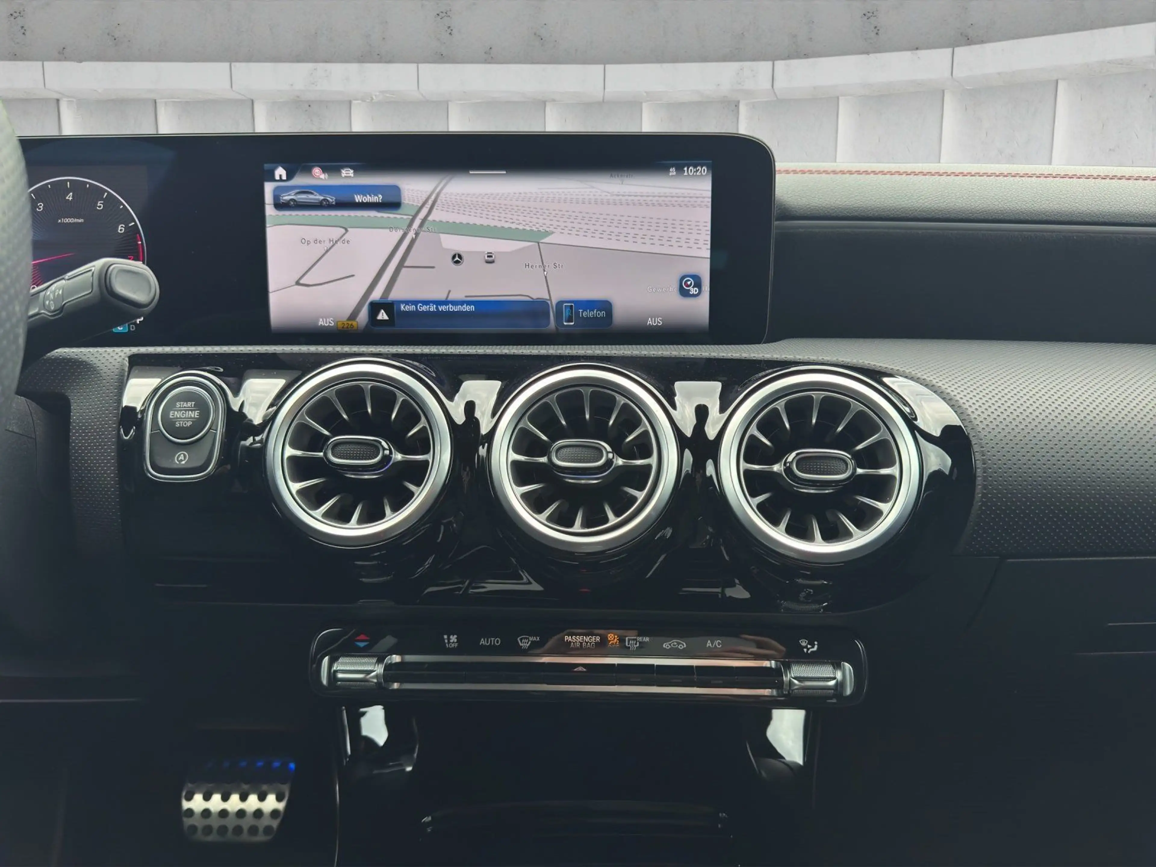 Mercedes-Benz CLA 200 Coupé AMG Rückfahrkamera Spurhalte Ambie — photo 15