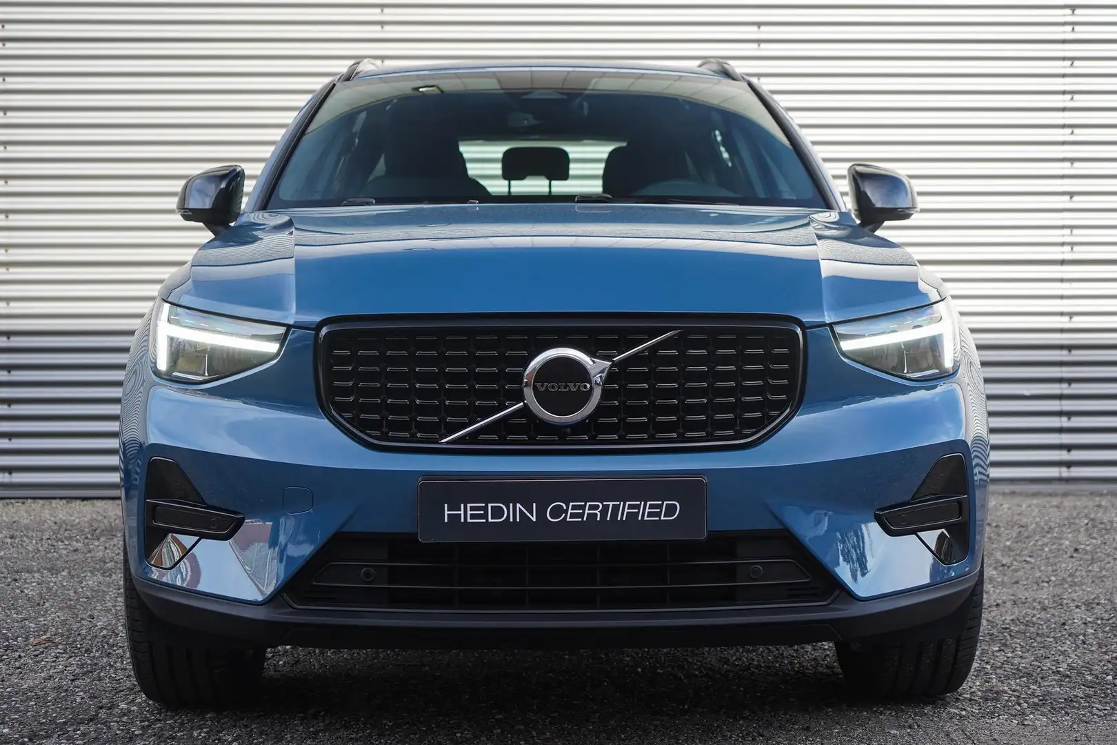 Volvo XC40 B4 Plus Dark | 2000 kg trekgewicht | Trekhaak | St Bleu - 2