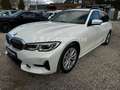 BMW 320 d xDrive Advantage/HEAD-UP/RFK/AHK/UVM.. - thumbnail 2