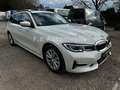 BMW 320 d xDrive Advantage/HEAD-UP/RFK/AHK/UVM.. - thumbnail 1