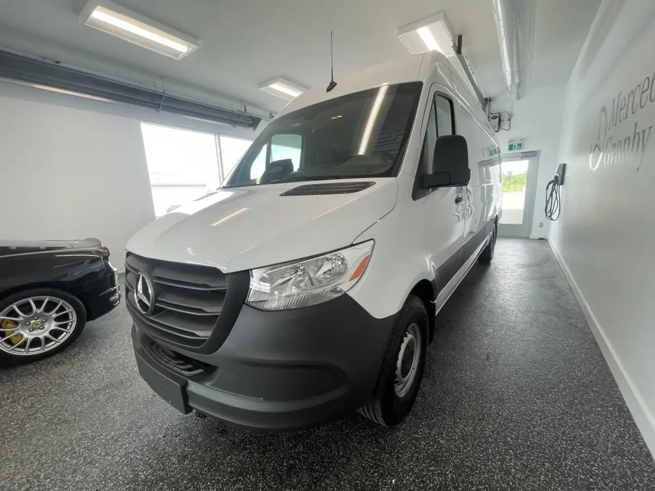 Mercedes-Benz Sprinter снимка Mercedes-Benz Sprinter