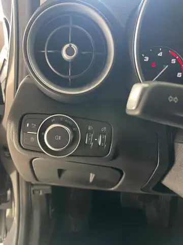 Alfa Romeo Giulia view 15