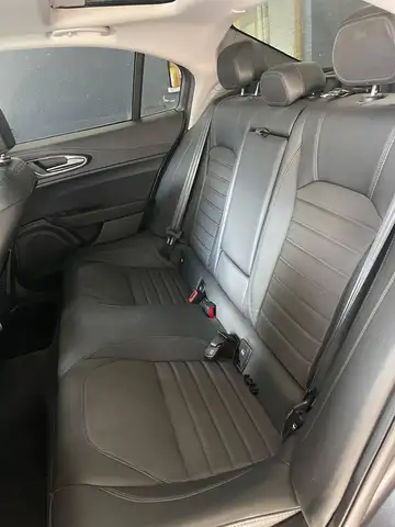 Alfa Romeo Giulia view 13