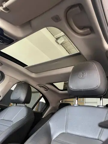 Alfa Romeo Giulia view 5