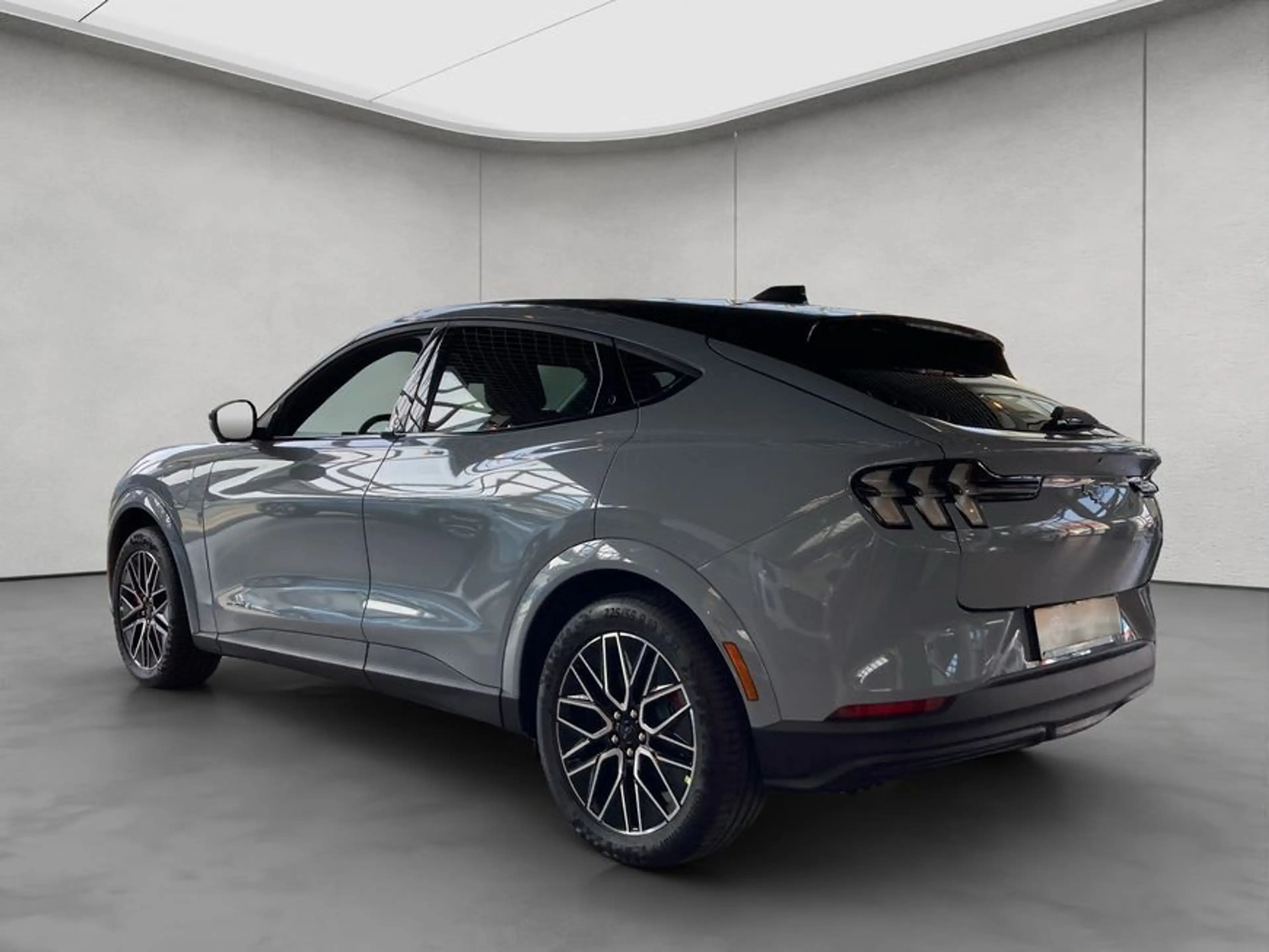 Ford Mustang Mach-E PREMIUM 203 kW, 5-türig (Strom) — photo 3