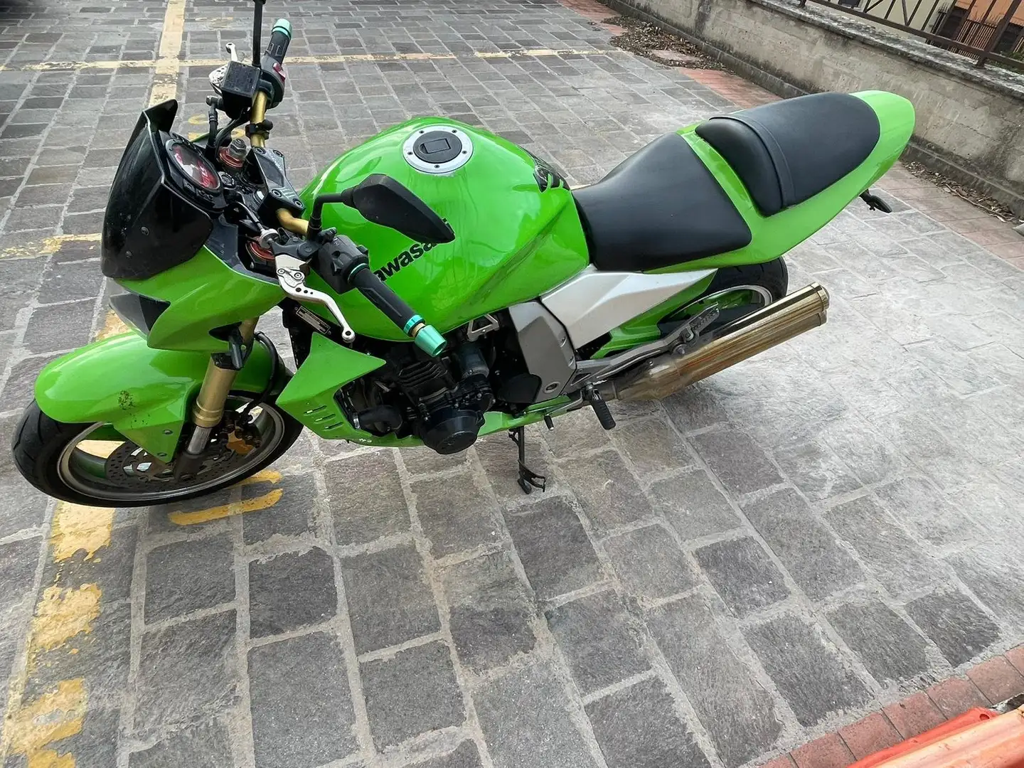 Kawasaki Z 1000 Green - 1